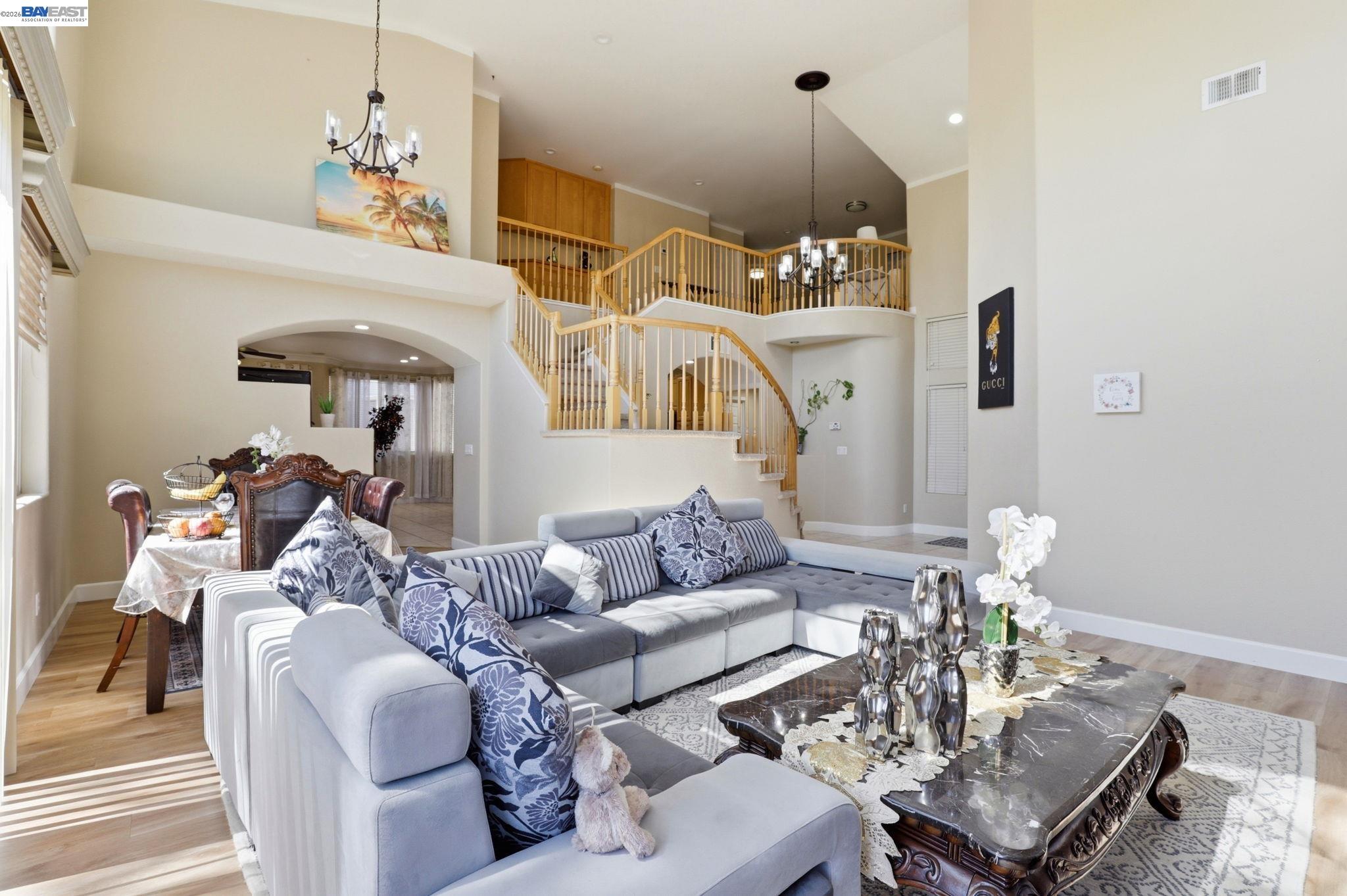 Detail Gallery Image 5 of 51 For 9740 Linnet Ct, Gilroy,  CA 95020 - 4 Beds | 3 Baths