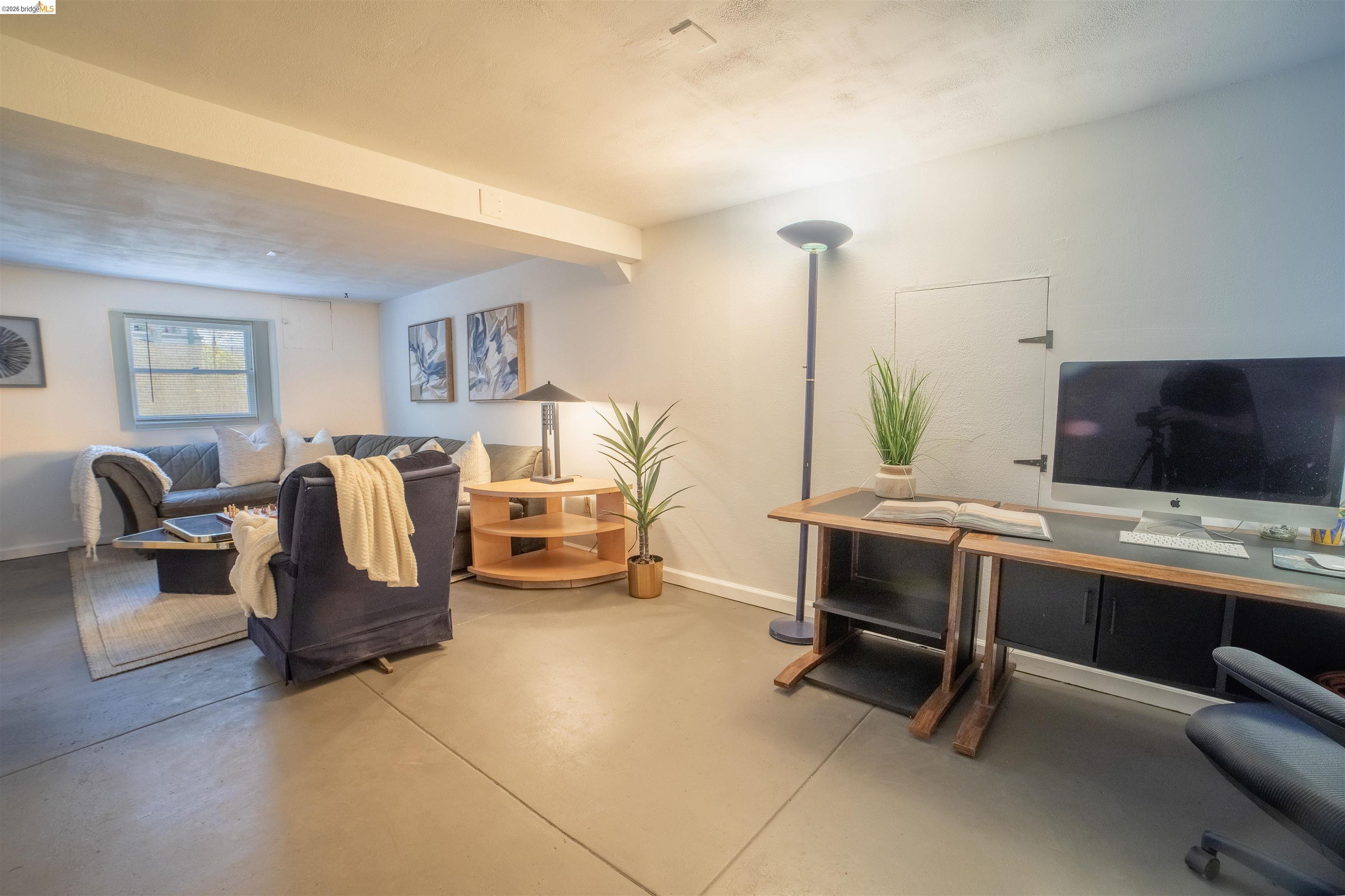 Detail Gallery Image 38 of 41 For 5264 Locksley Ave, Oakland,  CA 94618 - 2 Beds | 1 Baths