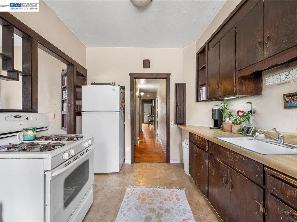 Detail Gallery Image 12 of 23 For 2550 Pleasant St, Oakland,  CA 94602 - – Beds | – Baths