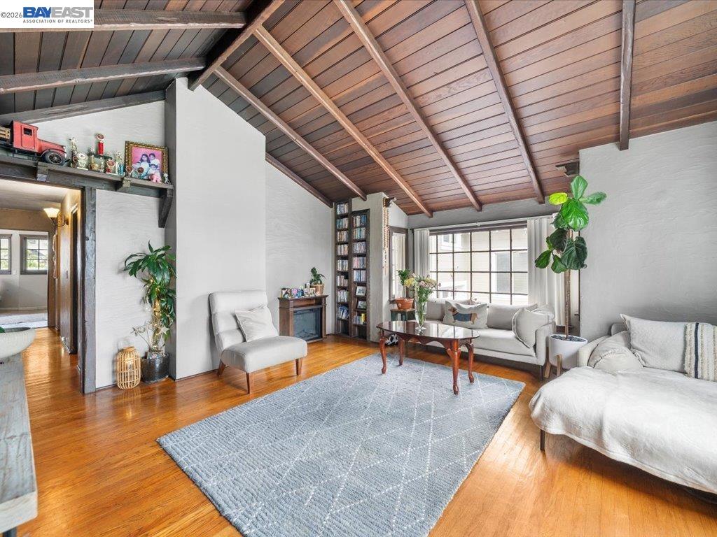 Detail Gallery Image 10 of 23 For 2550 Pleasant St, Oakland,  CA 94602 - – Beds | – Baths