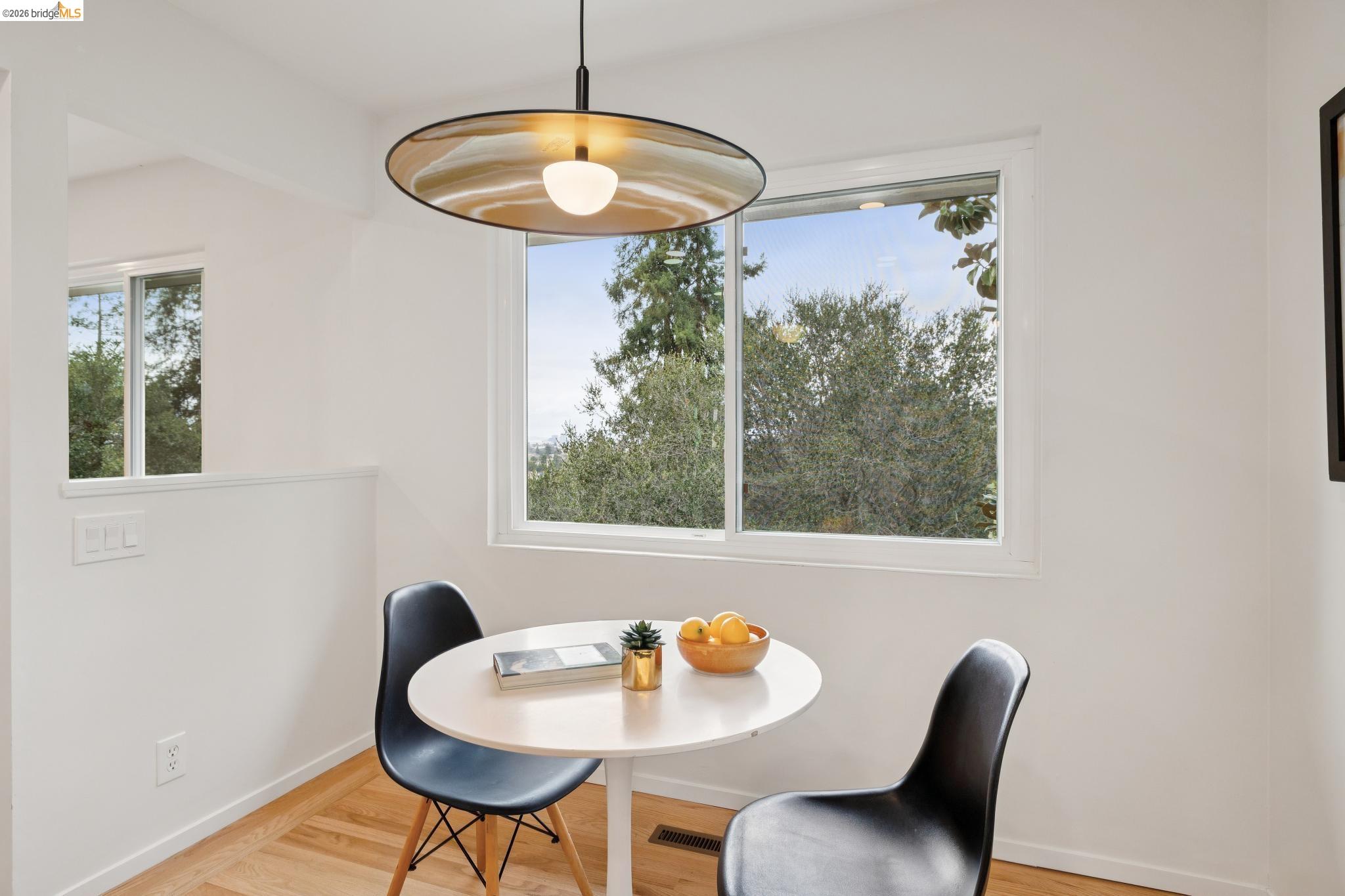 Detail Gallery Image 20 of 59 For 4133 Norton Ave, Oakland,  CA 94602 - 5 Beds | 3 Baths