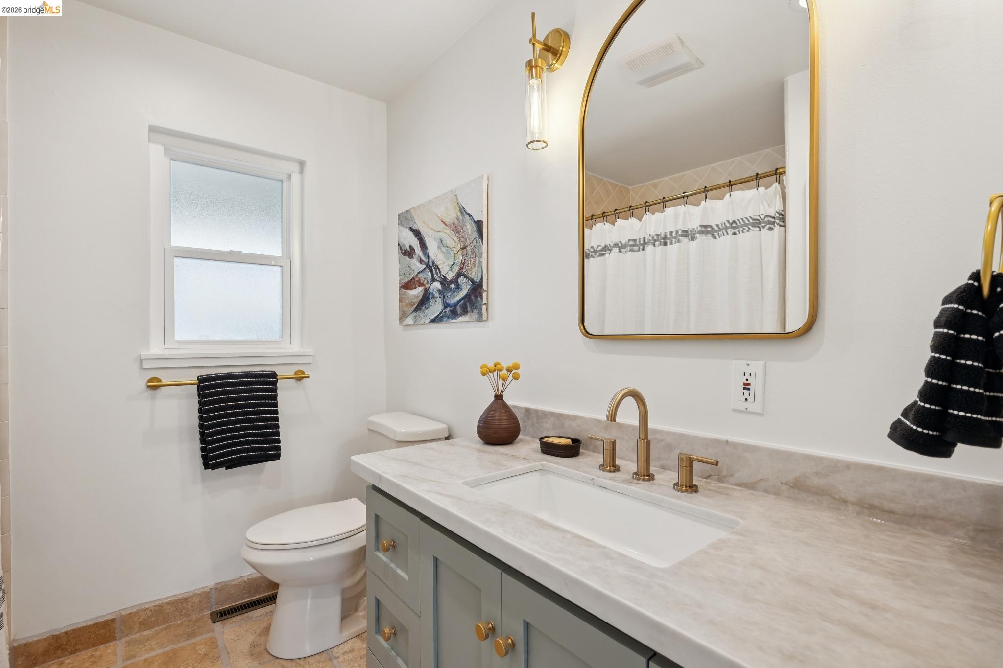 Detail Gallery Image 24 of 59 For 4133 Norton Ave, Oakland,  CA 94602 - 5 Beds | 3 Baths