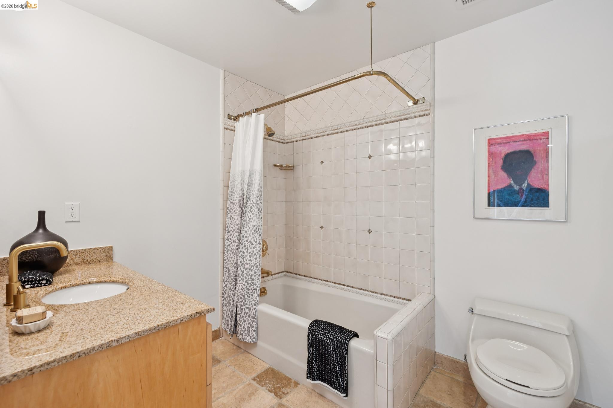 Detail Gallery Image 43 of 59 For 4133 Norton Ave, Oakland,  CA 94602 - 5 Beds | 3 Baths