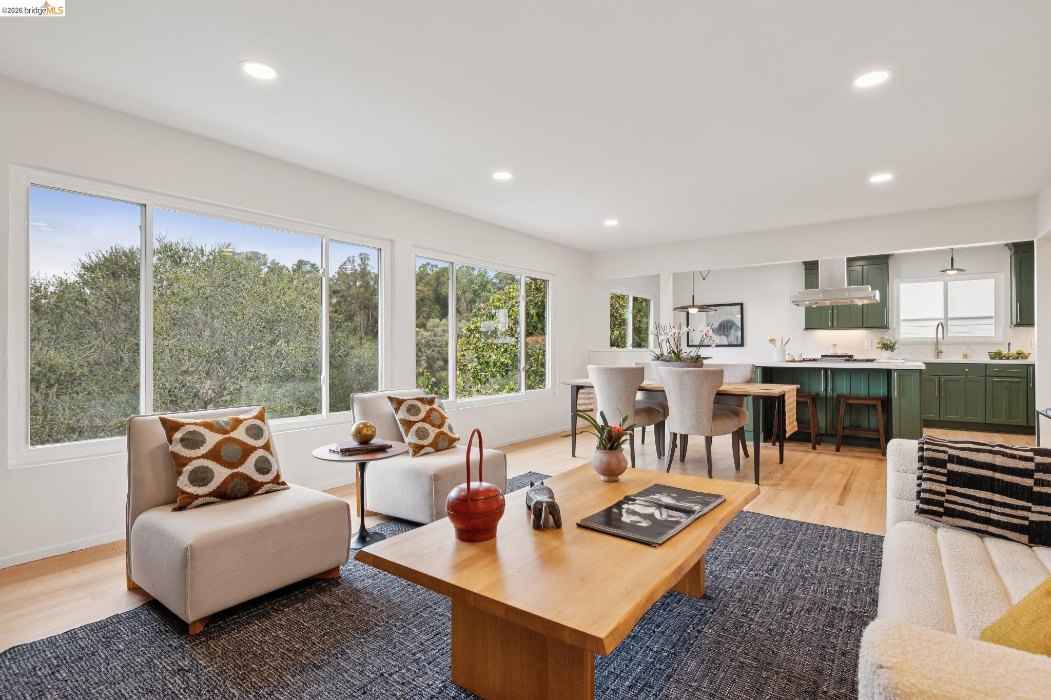 Detail Gallery Image 10 of 59 For 4133 Norton Ave, Oakland,  CA 94602 - 5 Beds | 3 Baths