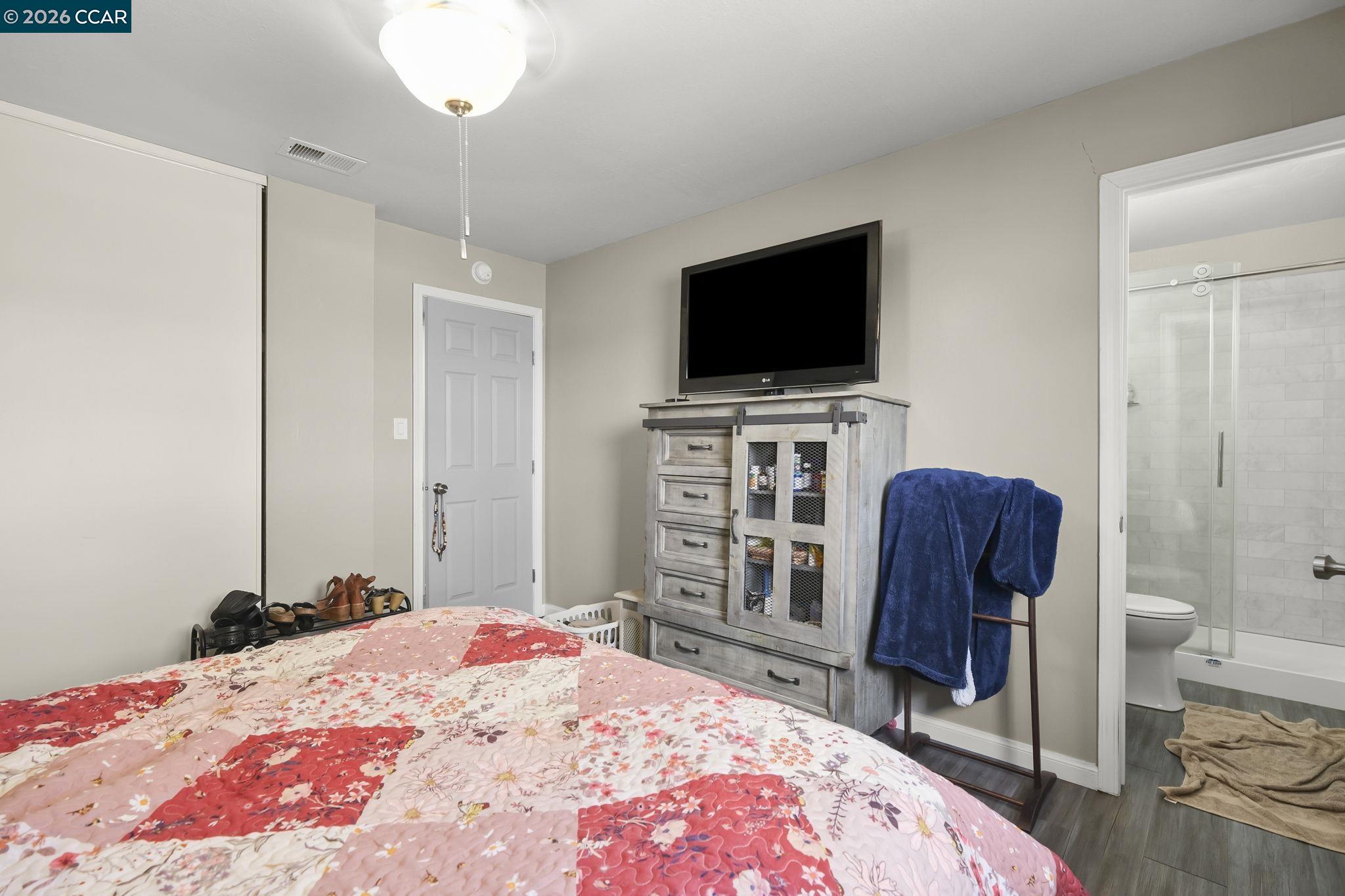 Detail Gallery Image 16 of 30 For 3922 Bayview Circle, Concord,  CA 94520 - 4 Beds | 2 Baths