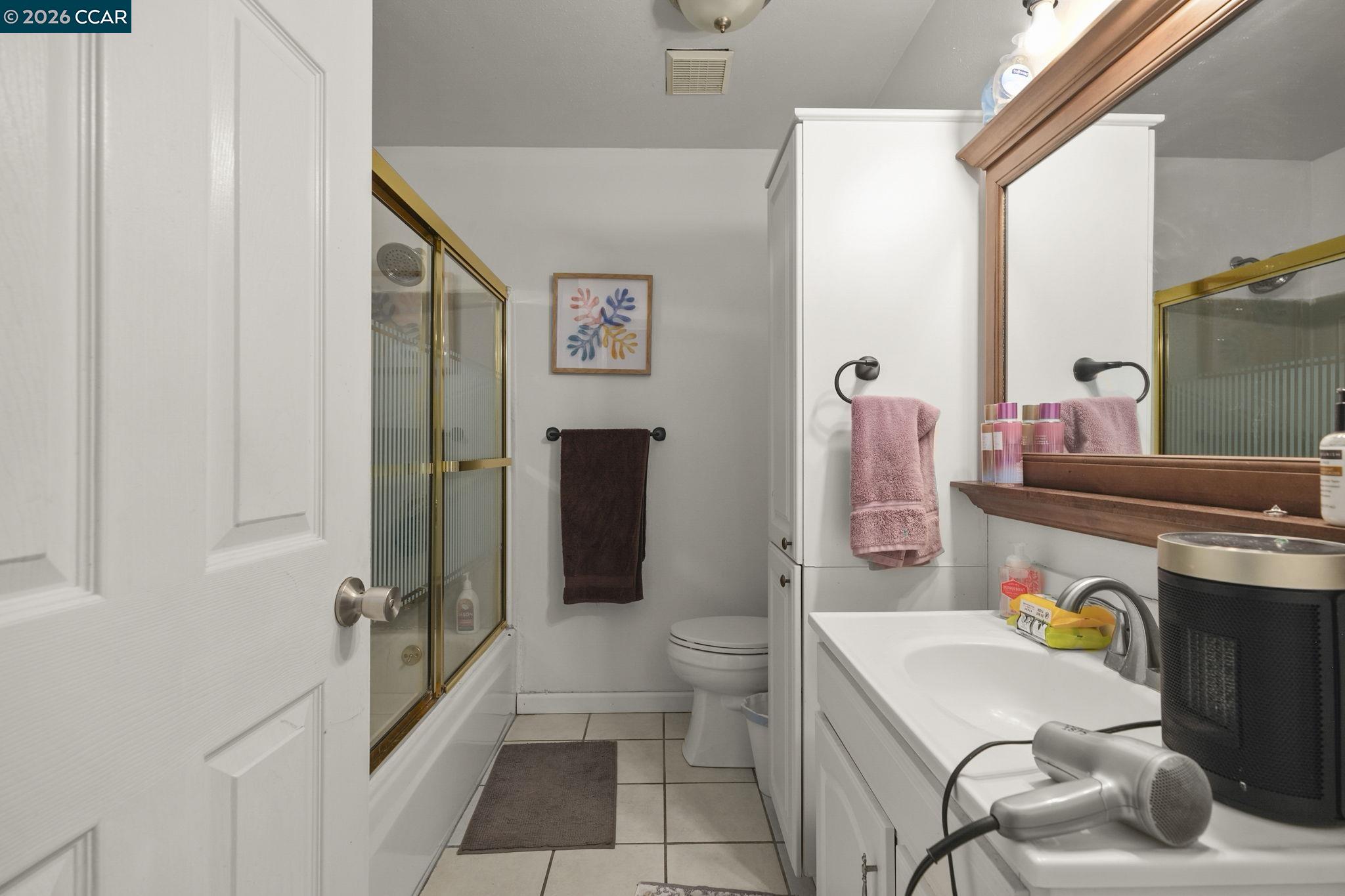 Detail Gallery Image 20 of 30 For 3922 Bayview Circle, Concord,  CA 94520 - 4 Beds | 2 Baths