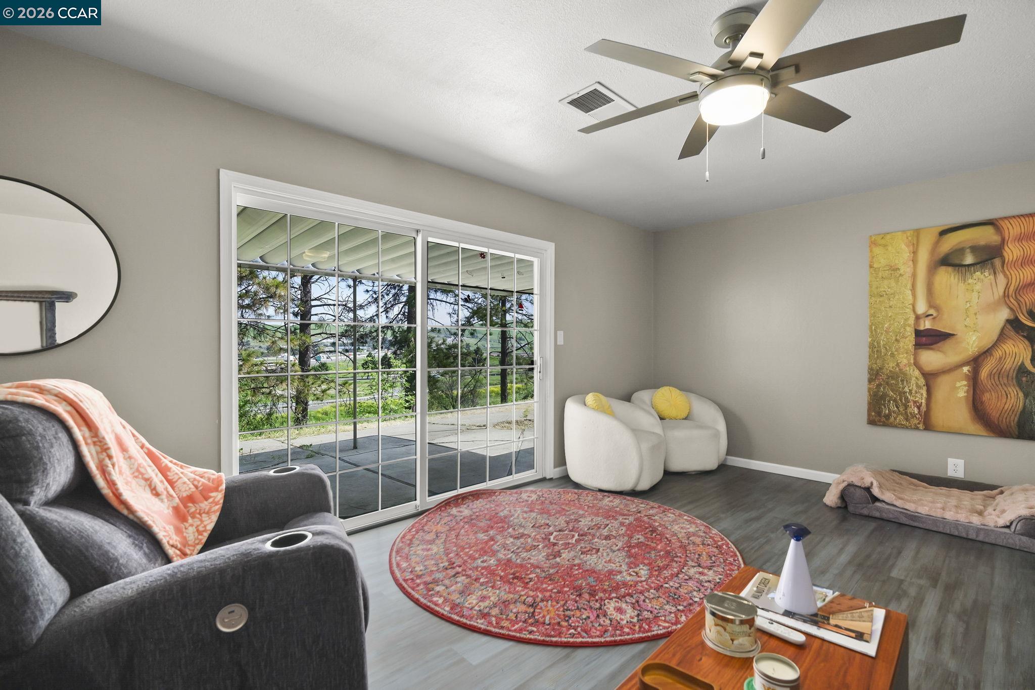 Detail Gallery Image 7 of 30 For 3922 Bayview Circle, Concord,  CA 94520 - 4 Beds | 2 Baths