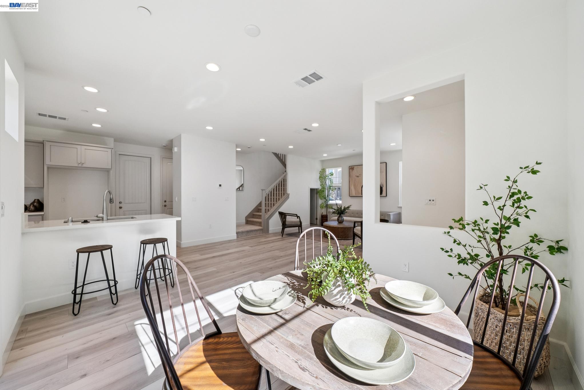 Detail Gallery Image 18 of 45 For 222 Mindy Way, Pittsburg,  CA 94565 - 5 Beds | 3/1 Baths