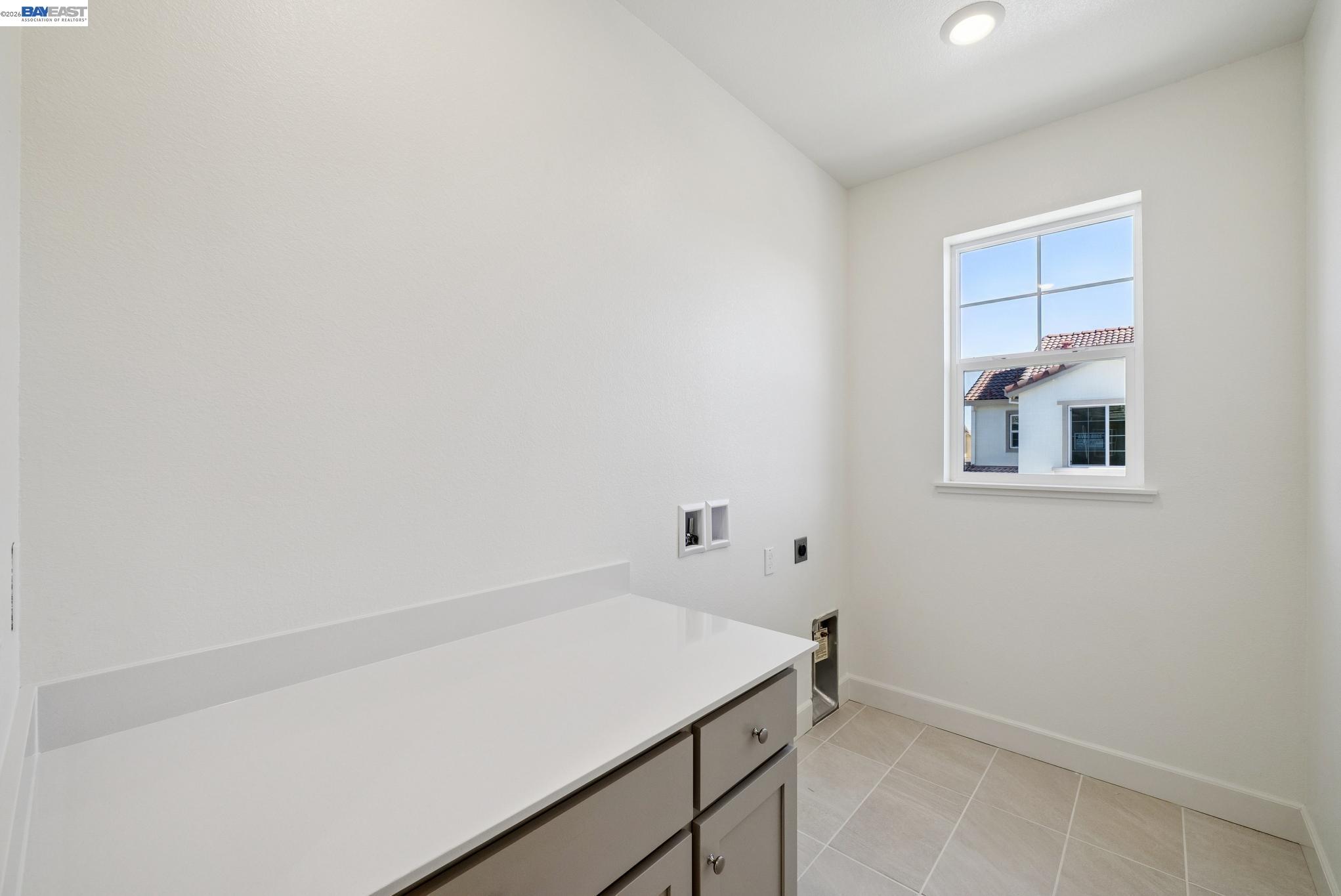 Detail Gallery Image 40 of 45 For 222 Mindy Way, Pittsburg,  CA 94565 - 5 Beds | 3/1 Baths