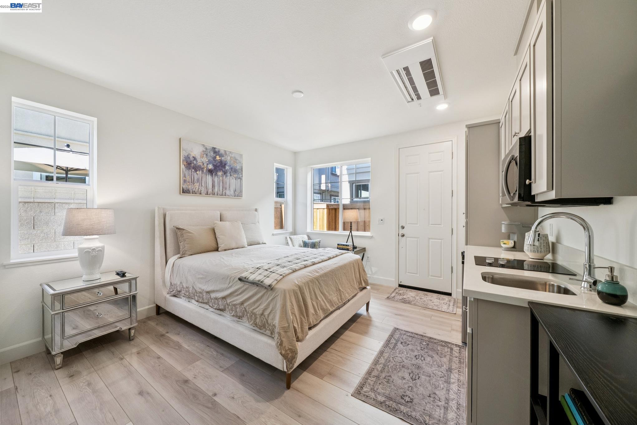 Detail Gallery Image 41 of 45 For 222 Mindy Way, Pittsburg,  CA 94565 - 5 Beds | 3/1 Baths