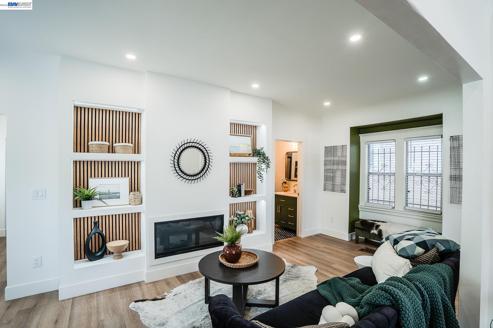 Detail Gallery Image 15 of 44 For 3708 Lyon Ave, Oakland,  CA 94601 - 2 Beds | 1 Baths