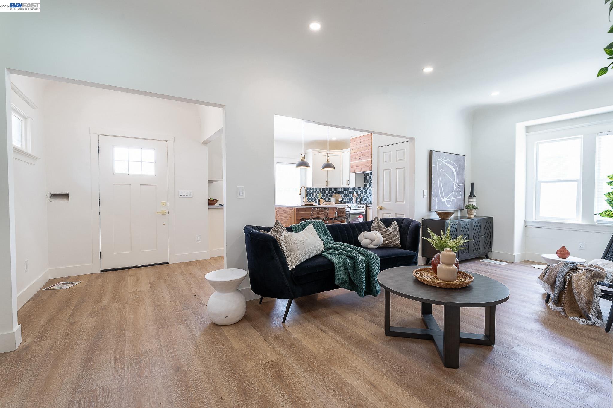 Detail Gallery Image 20 of 44 For 3708 Lyon Ave, Oakland,  CA 94601 - 2 Beds | 1 Baths