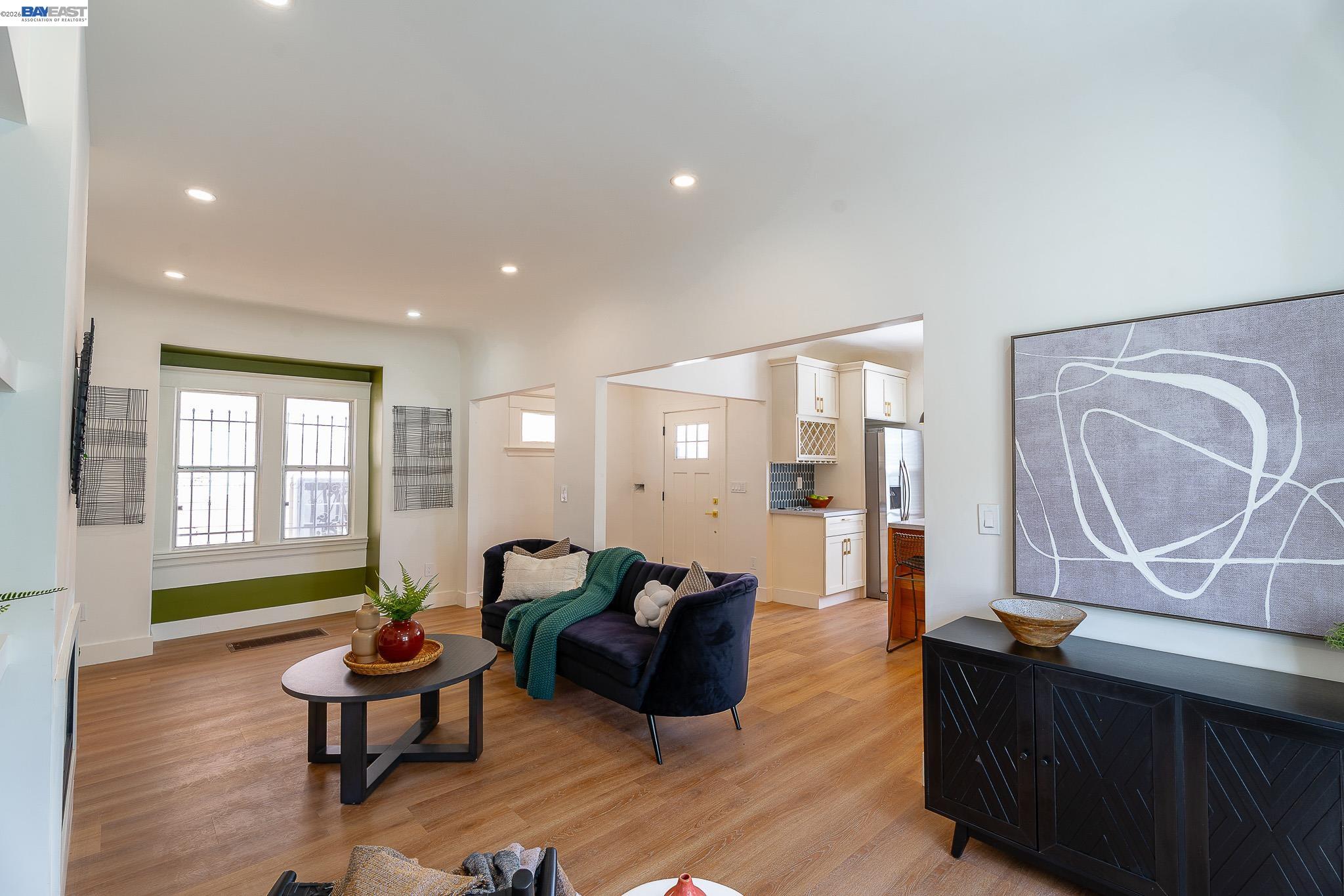 Detail Gallery Image 21 of 44 For 3708 Lyon Ave, Oakland,  CA 94601 - 2 Beds | 1 Baths