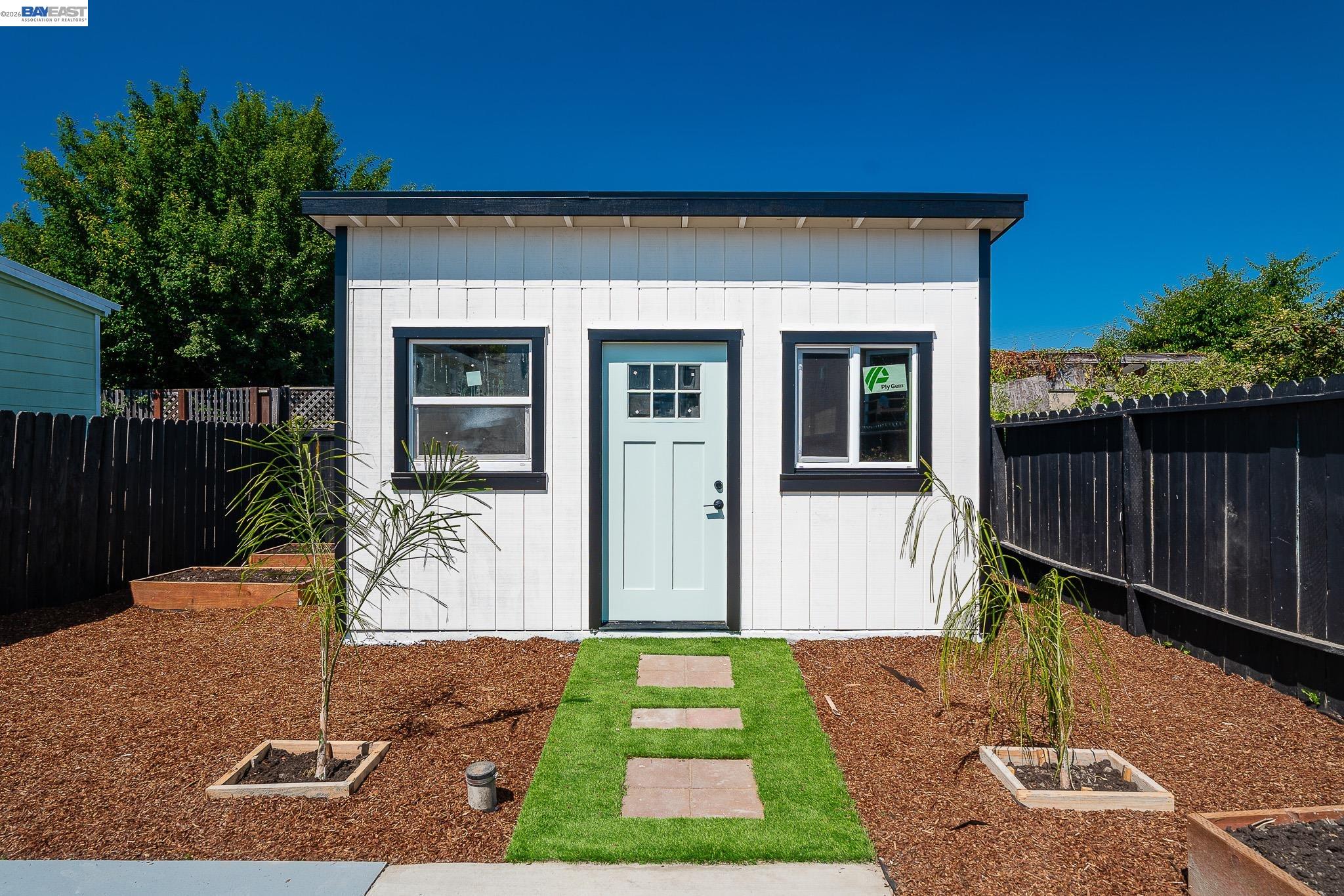 Detail Gallery Image 43 of 44 For 3708 Lyon Ave, Oakland,  CA 94601 - 2 Beds | 1 Baths