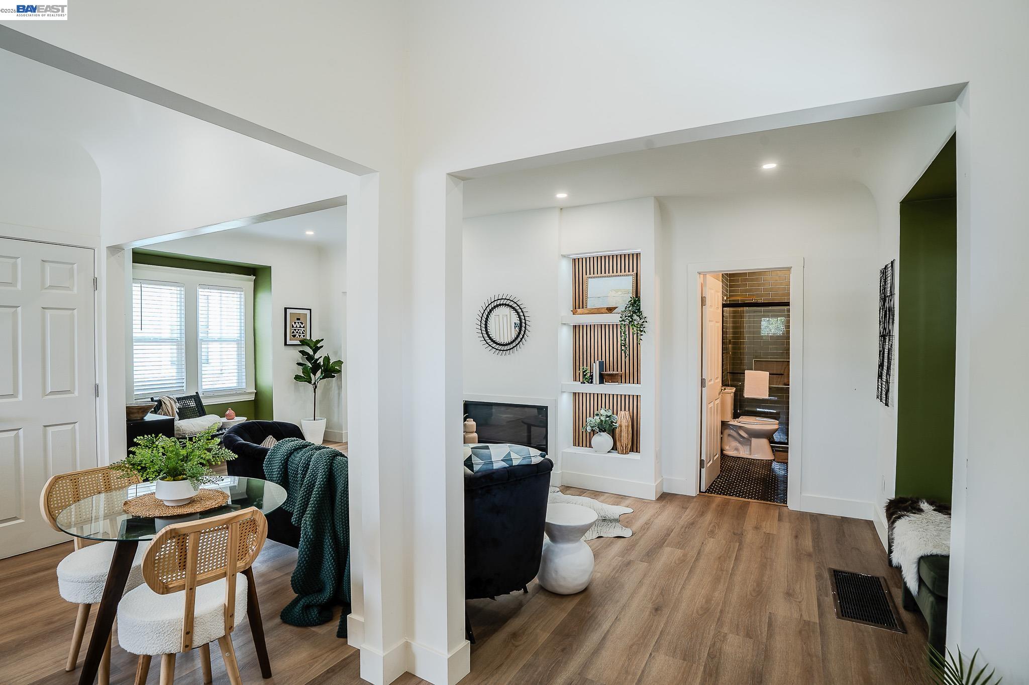 Detail Gallery Image 6 of 44 For 3708 Lyon Ave, Oakland,  CA 94601 - 2 Beds | 1 Baths