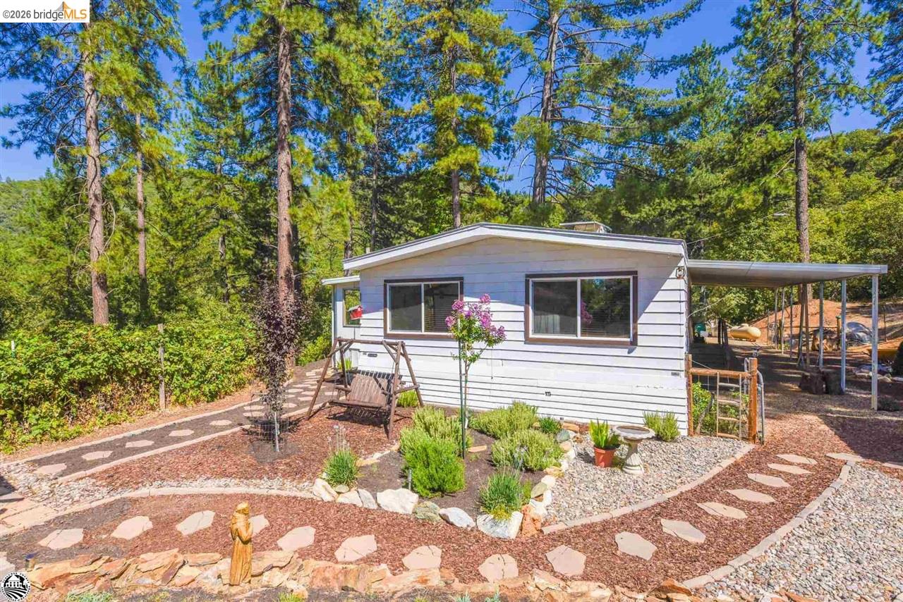 Detail Gallery Image 2 of 45 For 22440 Gunsight Rd, Sonora,  CA 95370-9351 - 2 Beds | 2 Baths