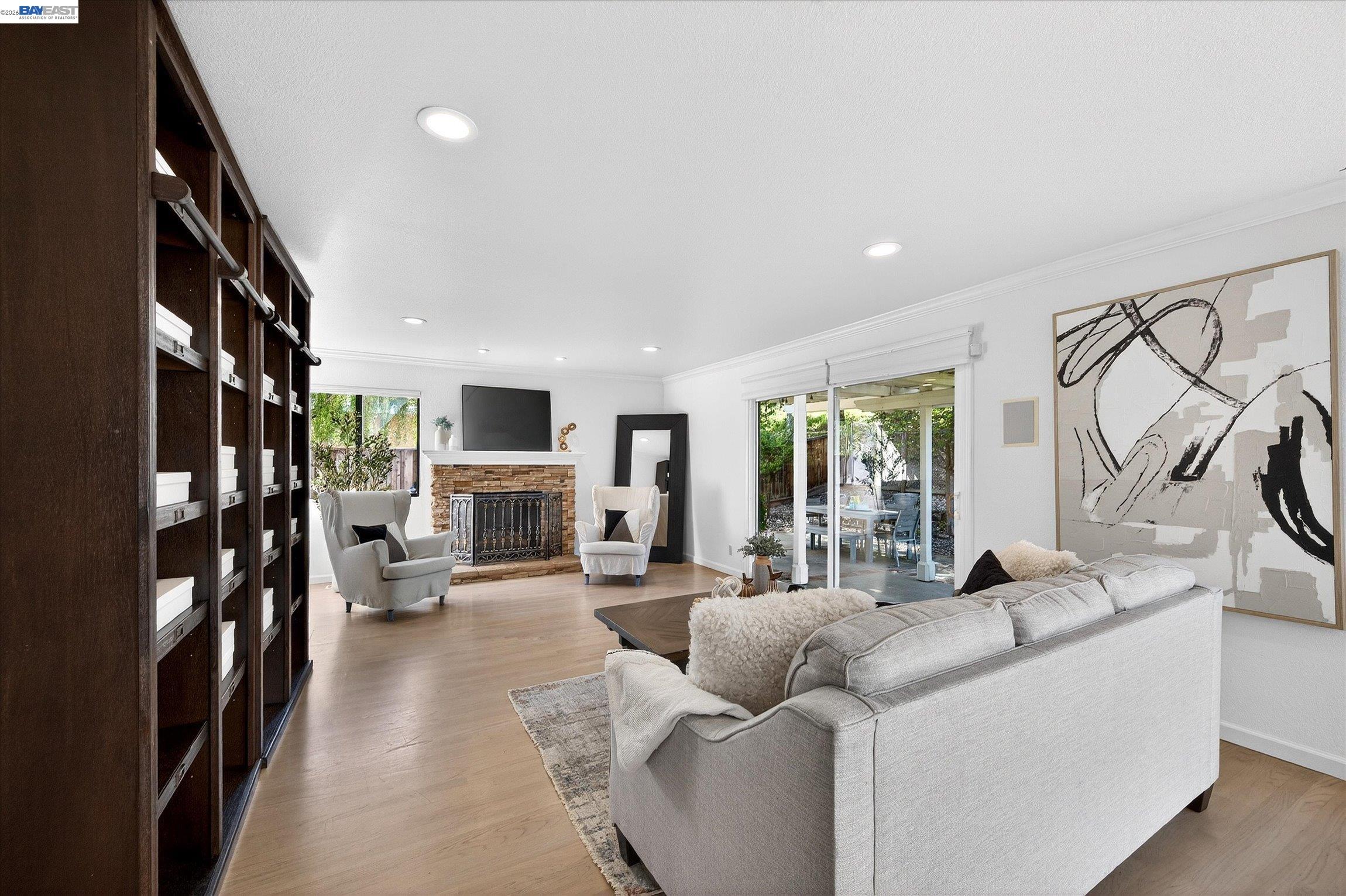 Detail Gallery Image 16 of 38 For 1131 Mataro Ct, Pleasanton,  CA 94566 - 5 Beds | 3 Baths