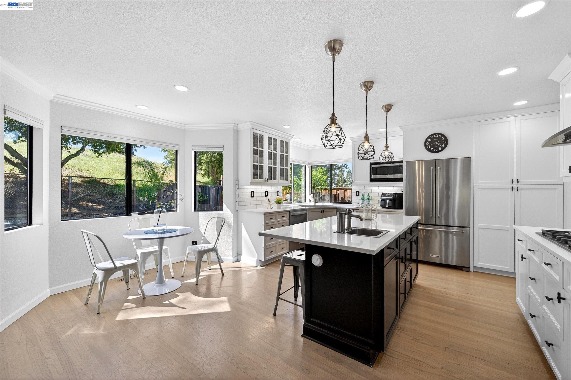 Detail Gallery Image 10 of 38 For 1131 Mataro Ct, Pleasanton,  CA 94566 - 5 Beds | 3 Baths