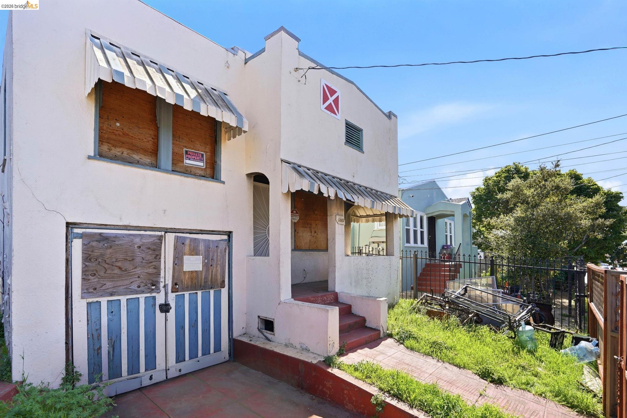 Detail Gallery Image 2 of 16 For 1610 52nd Ave, Oakland,  CA 94601 - 2 Beds | 1 Baths