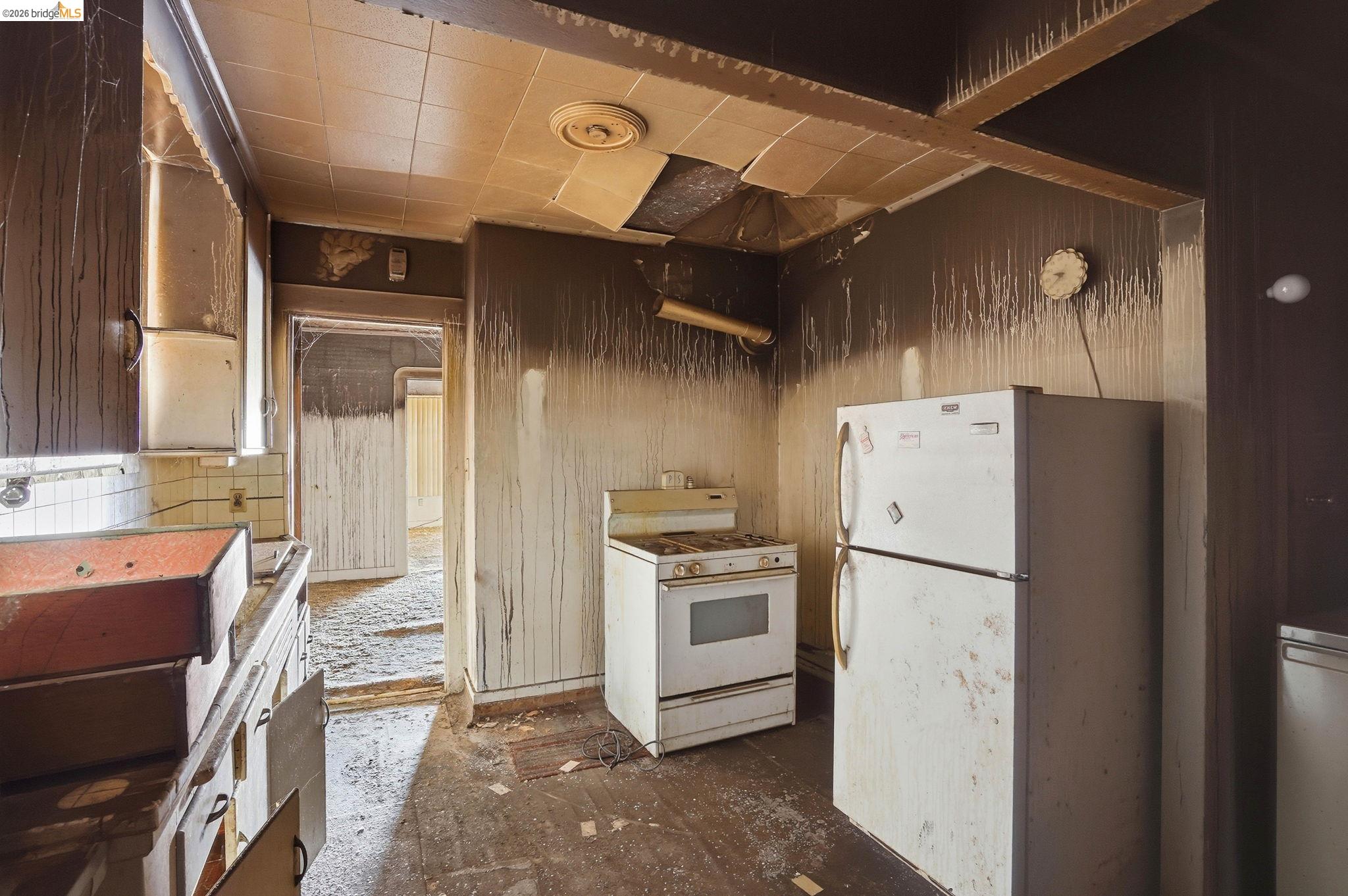 Detail Gallery Image 12 of 16 For 1610 52nd Ave, Oakland,  CA 94601 - 2 Beds | 1 Baths