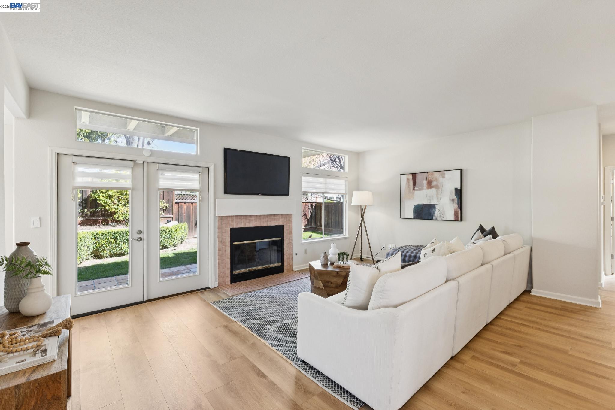 Detail Gallery Image 23 of 60 For 674 Crystal Ct, Pleasanton,  CA 94566 - 5 Beds | 3 Baths