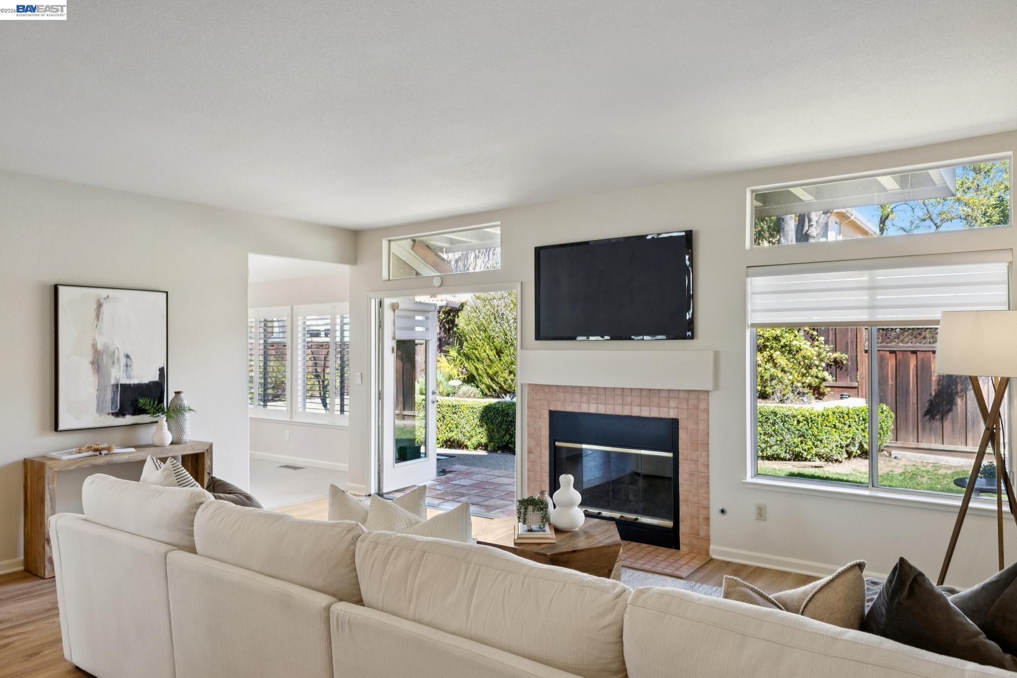 Detail Gallery Image 25 of 60 For 674 Crystal Ct, Pleasanton,  CA 94566 - 5 Beds | 3 Baths