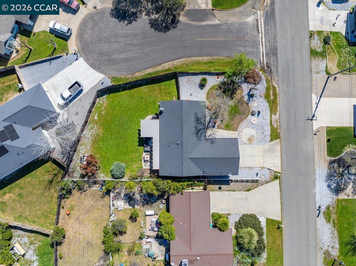 Detail Gallery Image 4 of 33 For 19388 Bonanza King Dr, Cottonwood,  CA 96022 - 3 Beds | 2 Baths