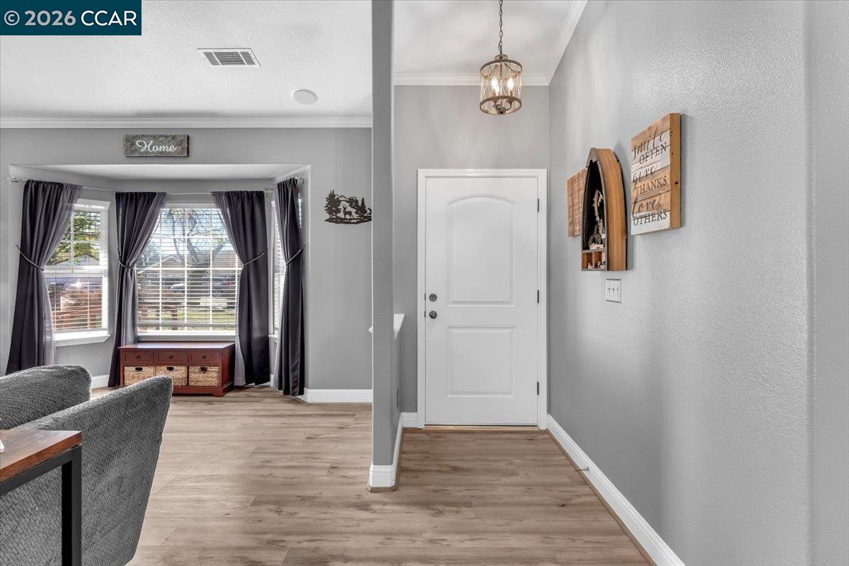 Detail Gallery Image 6 of 33 For 19388 Bonanza King Dr, Cottonwood,  CA 96022 - 3 Beds | 2 Baths