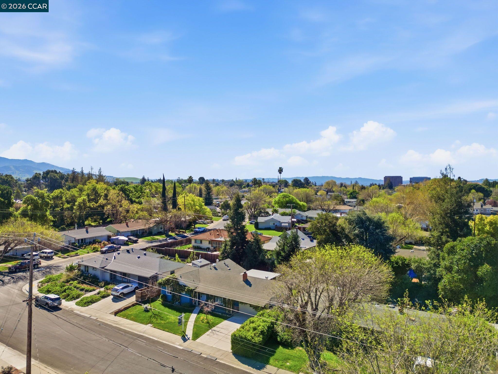 Detail Gallery Image 21 of 28 For 2105 Holbrook Drive, Concord,  CA 94519 - 3 Beds | 2 Baths