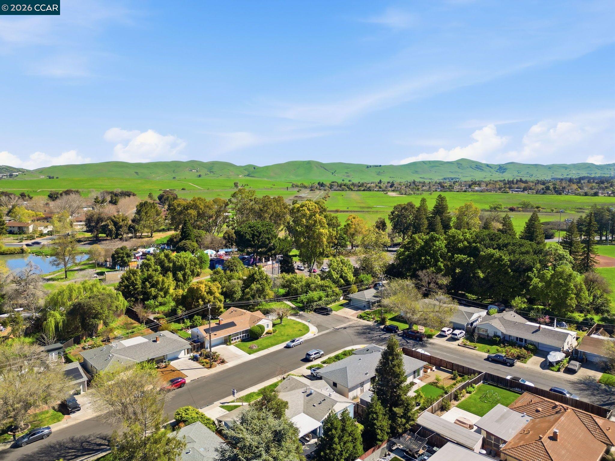 Detail Gallery Image 22 of 28 For 2105 Holbrook Drive, Concord,  CA 94519 - 3 Beds | 2 Baths
