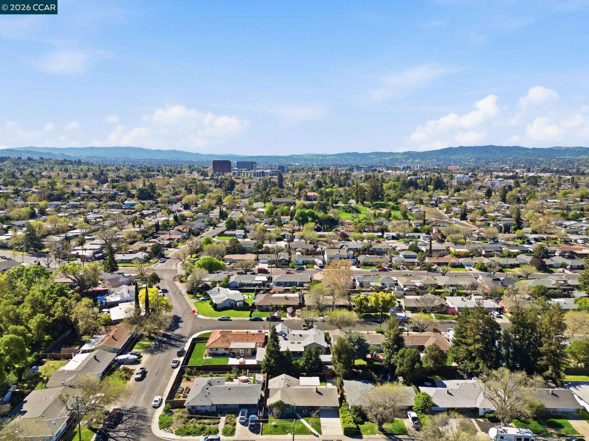 Detail Gallery Image 25 of 28 For 2105 Holbrook Drive, Concord,  CA 94519 - 3 Beds | 2 Baths
