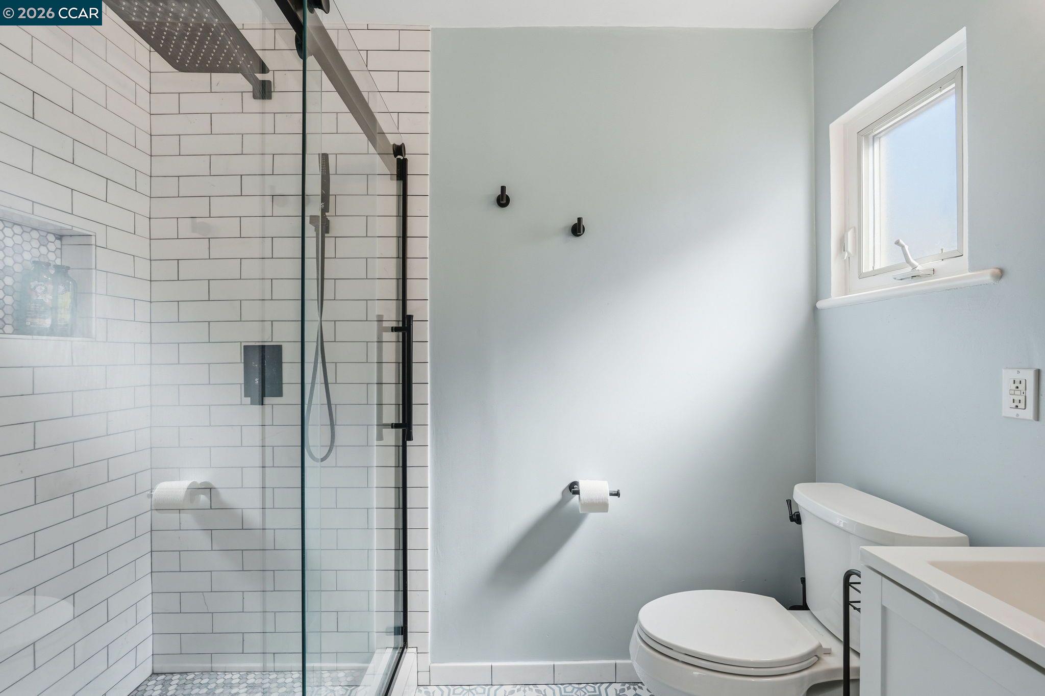 Detail Gallery Image 10 of 28 For 2105 Holbrook Drive, Concord,  CA 94519 - 3 Beds | 2 Baths