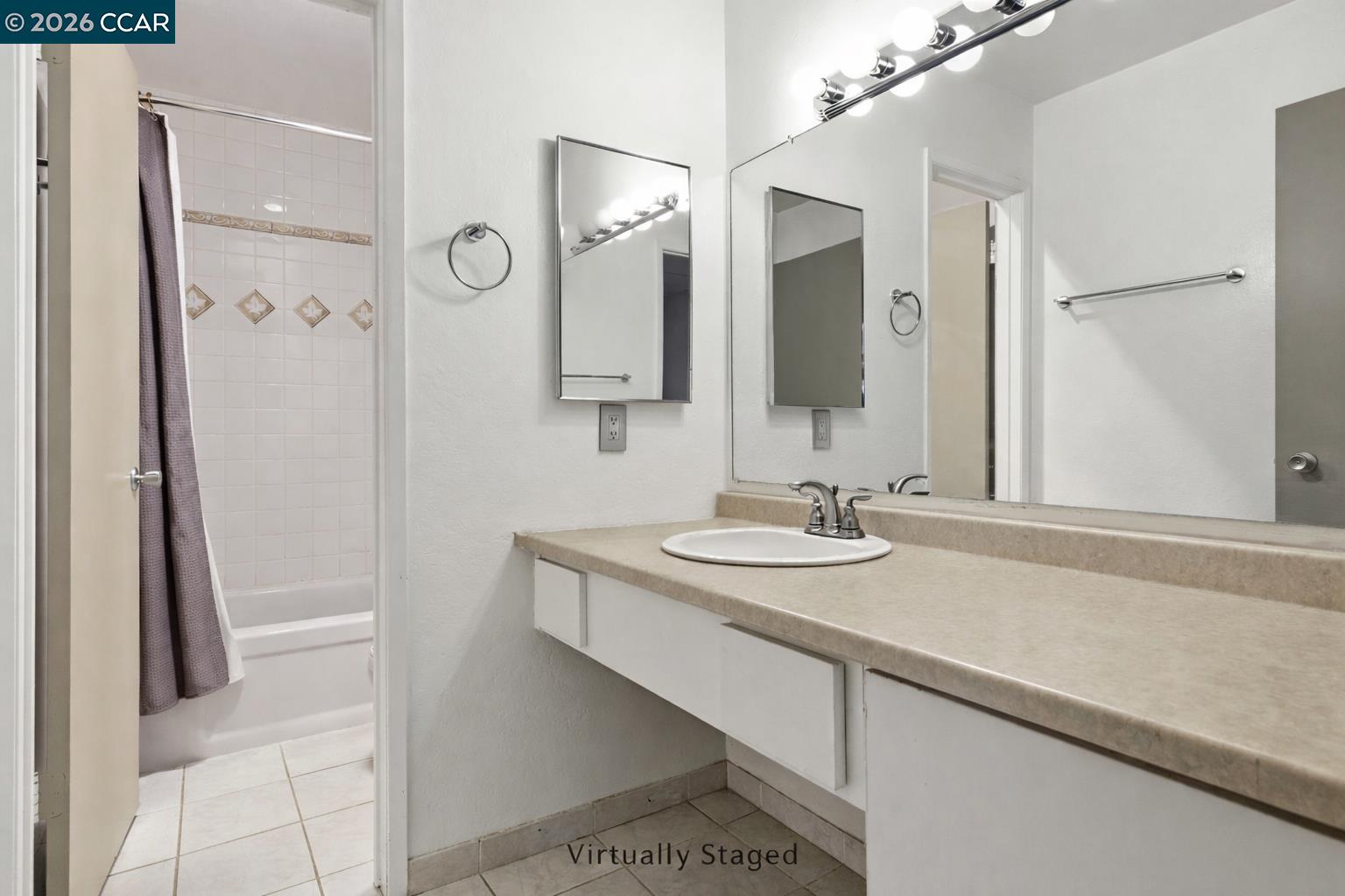 Photo #16: 41127200 Listing: Photo #16