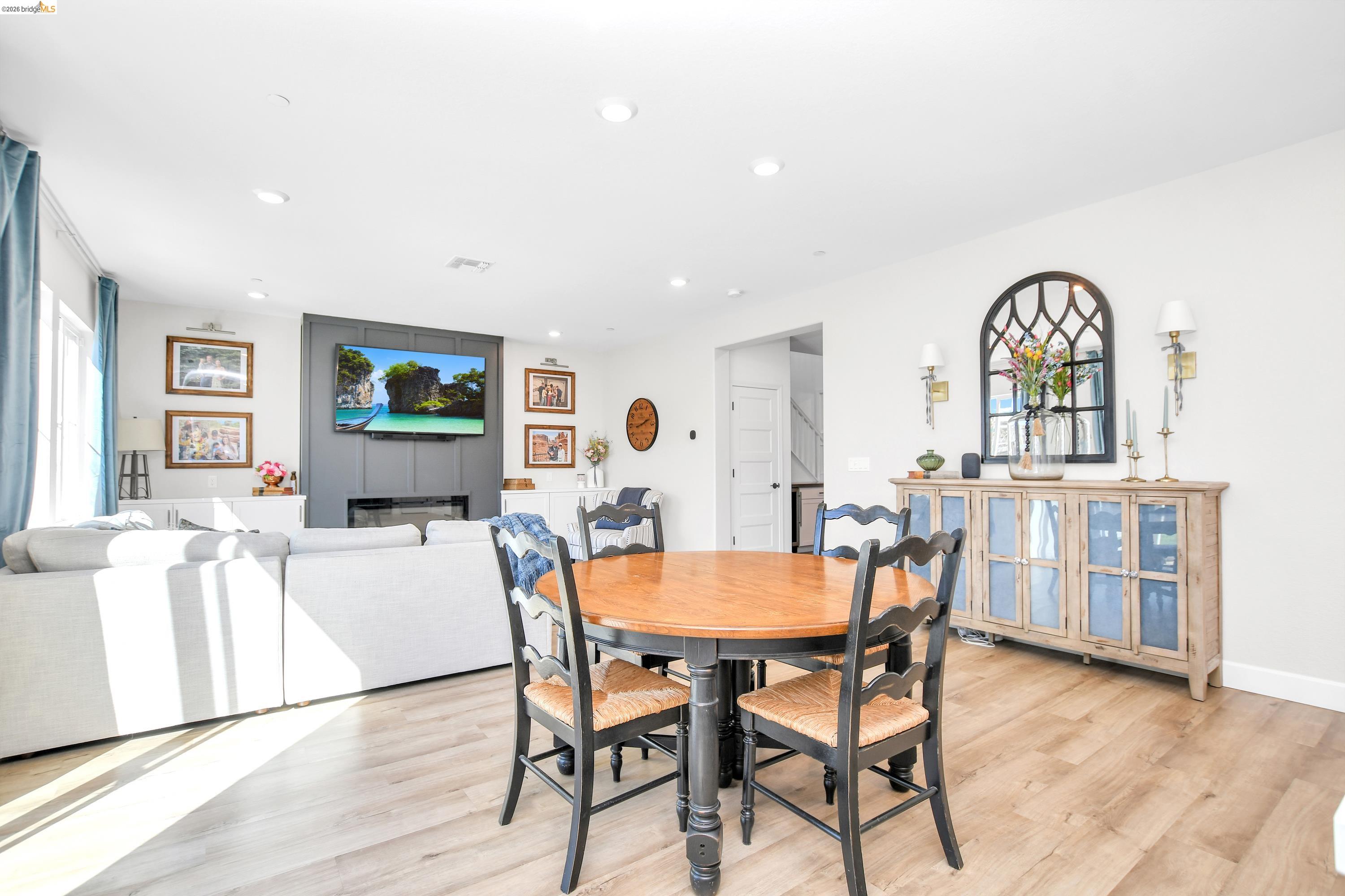 Detail Gallery Image 11 of 30 For 629 Pipa Lane, Oakley,  CA 94561-1139 - 3 Beds | 2/1 Baths