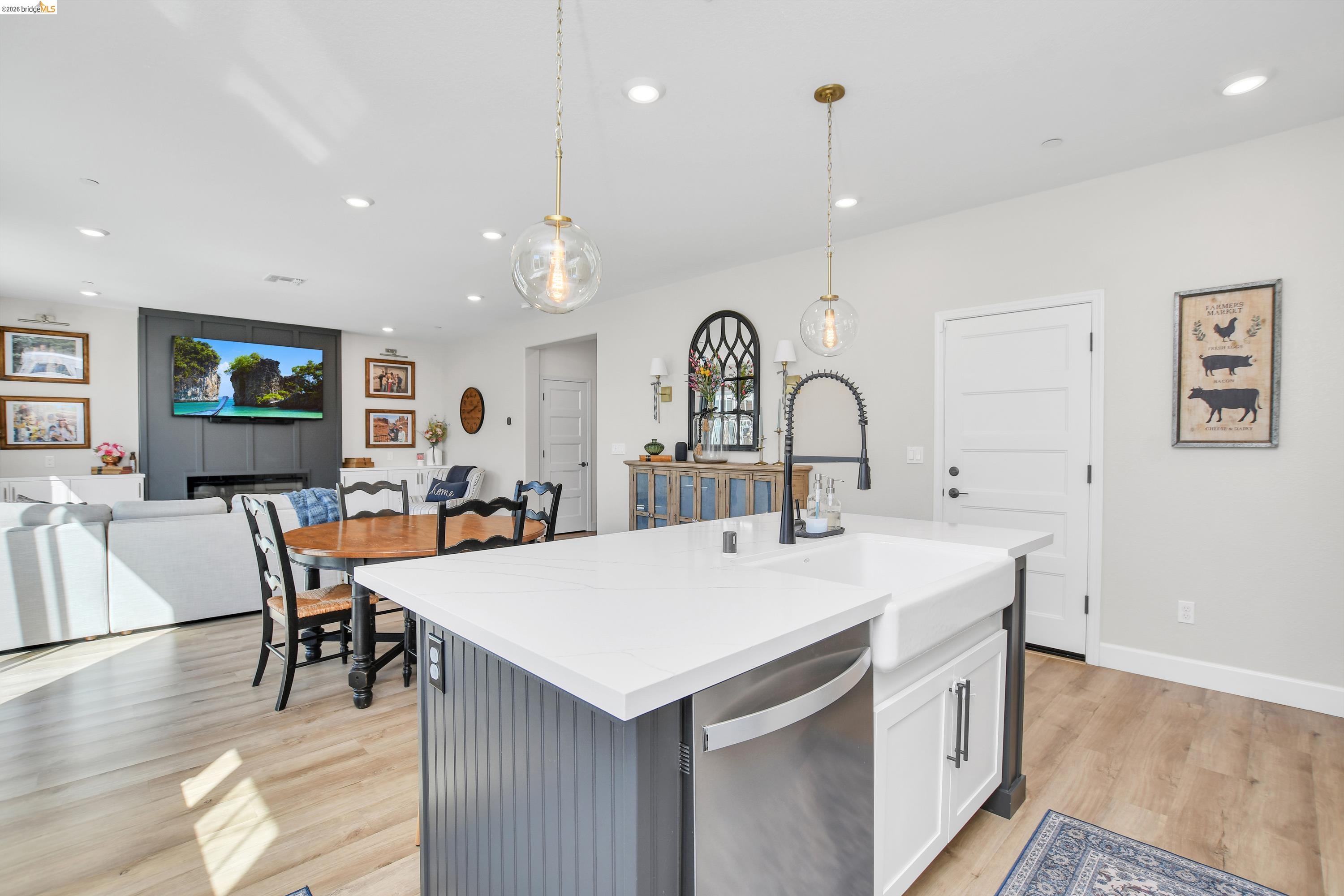 Detail Gallery Image 10 of 30 For 629 Pipa Lane, Oakley,  CA 94561-1139 - 3 Beds | 2/1 Baths