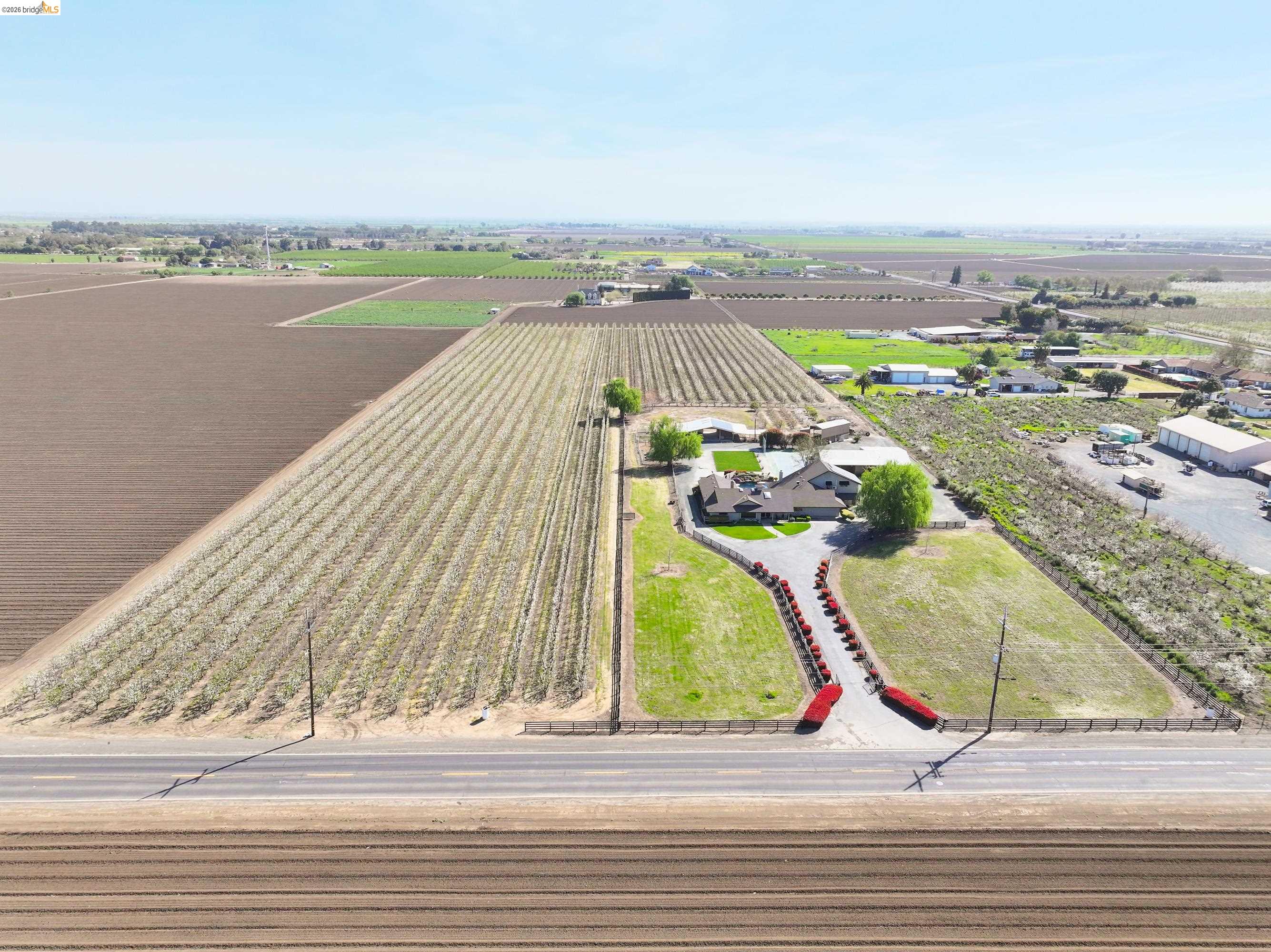 Detail Gallery Image 4 of 60 For 2650 Sellers Ave, Brentwood,  CA 94513 - 5 Beds | 5 Baths