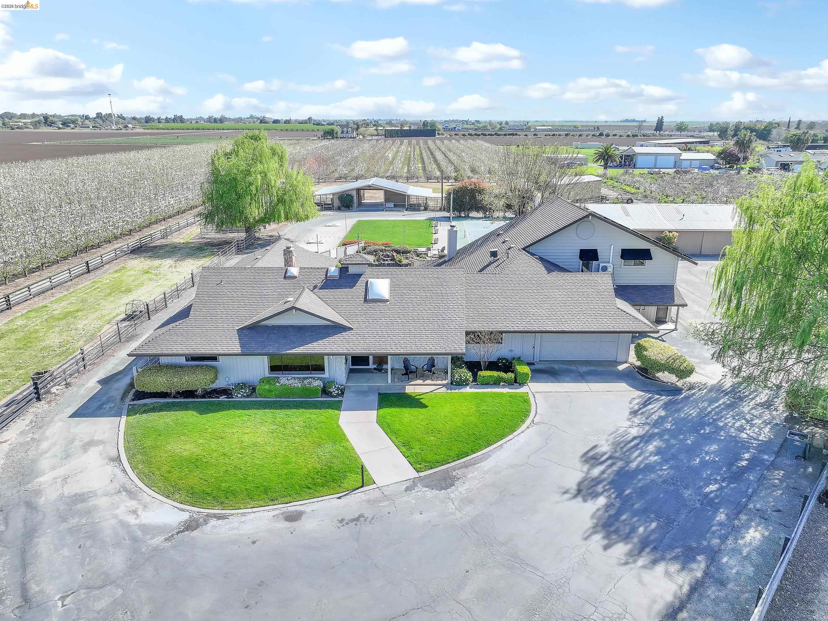 Detail Gallery Image 8 of 60 For 2650 Sellers Ave, Brentwood,  CA 94513 - 5 Beds | 5 Baths