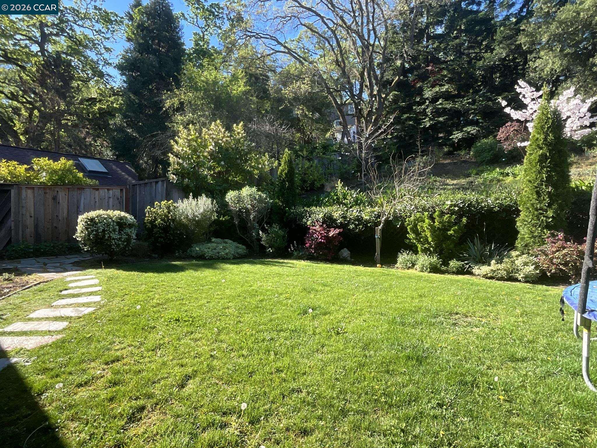 Detail Gallery Image 5 of 8 For 3327 Beechwood Dr, Lafayette,  CA 94549 - 2 Beds | 1 Baths