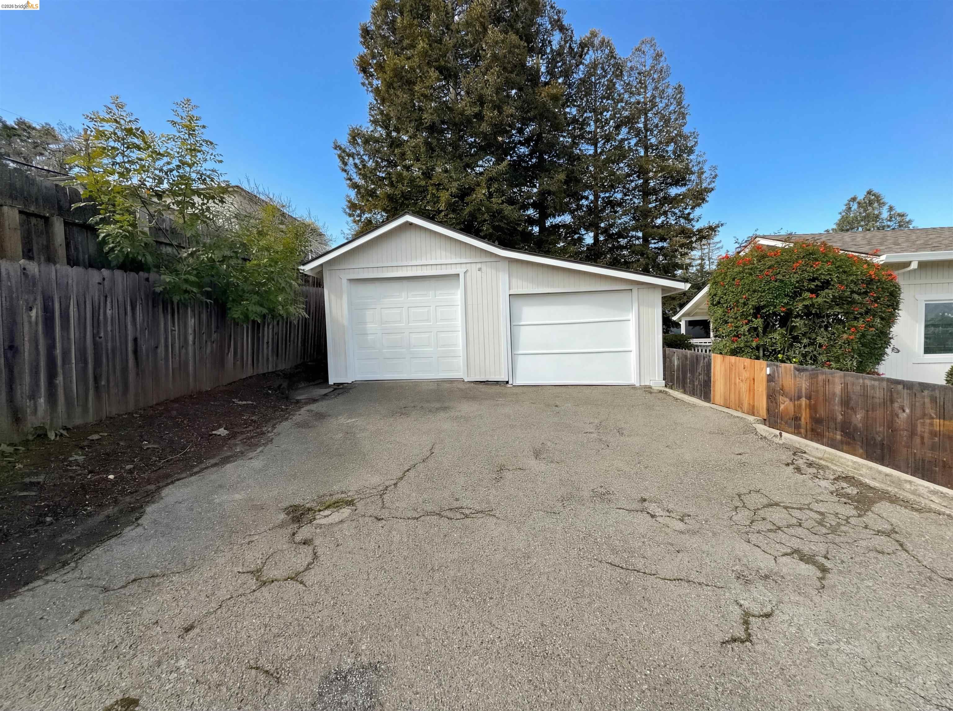 Detail Gallery Image 11 of 42 For 2291 Yale St, Martinez,  CA 94553 - 2 Beds | 2/1 Baths