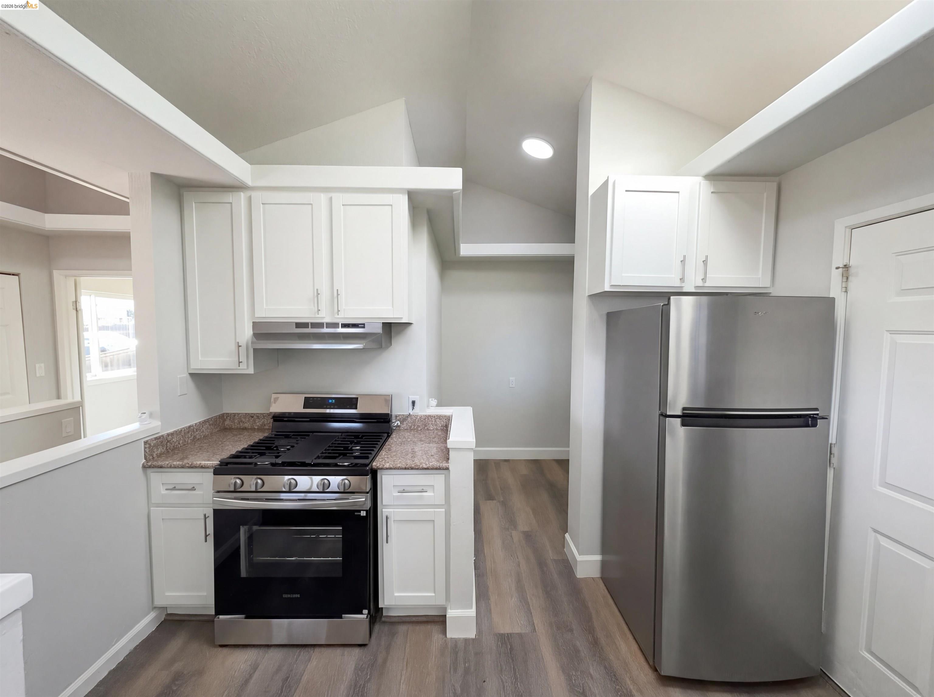 Detail Gallery Image 23 of 42 For 2291 Yale St, Martinez,  CA 94553 - 2 Beds | 2/1 Baths