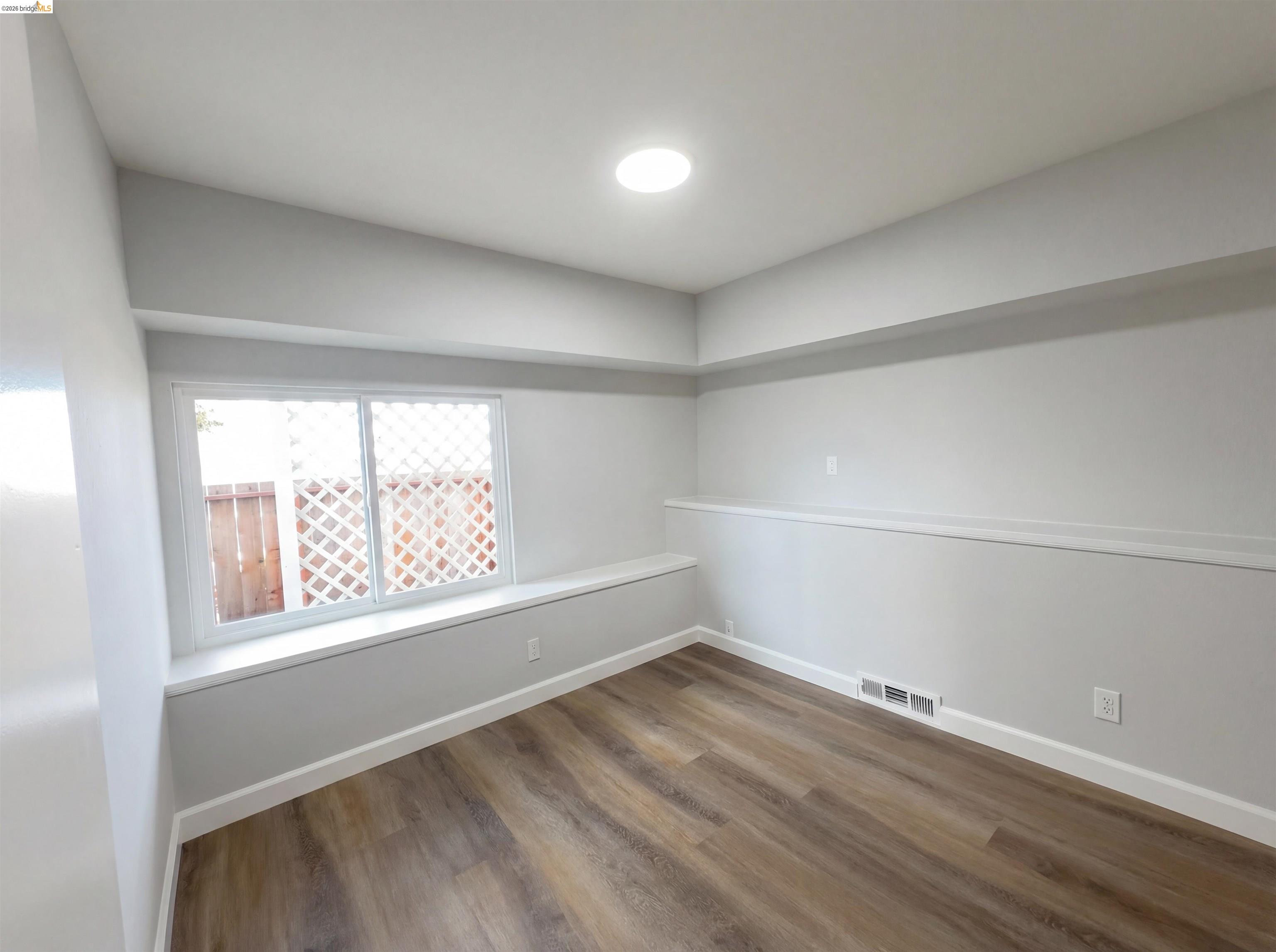 Detail Gallery Image 30 of 42 For 2291 Yale St, Martinez,  CA 94553 - 2 Beds | 2/1 Baths