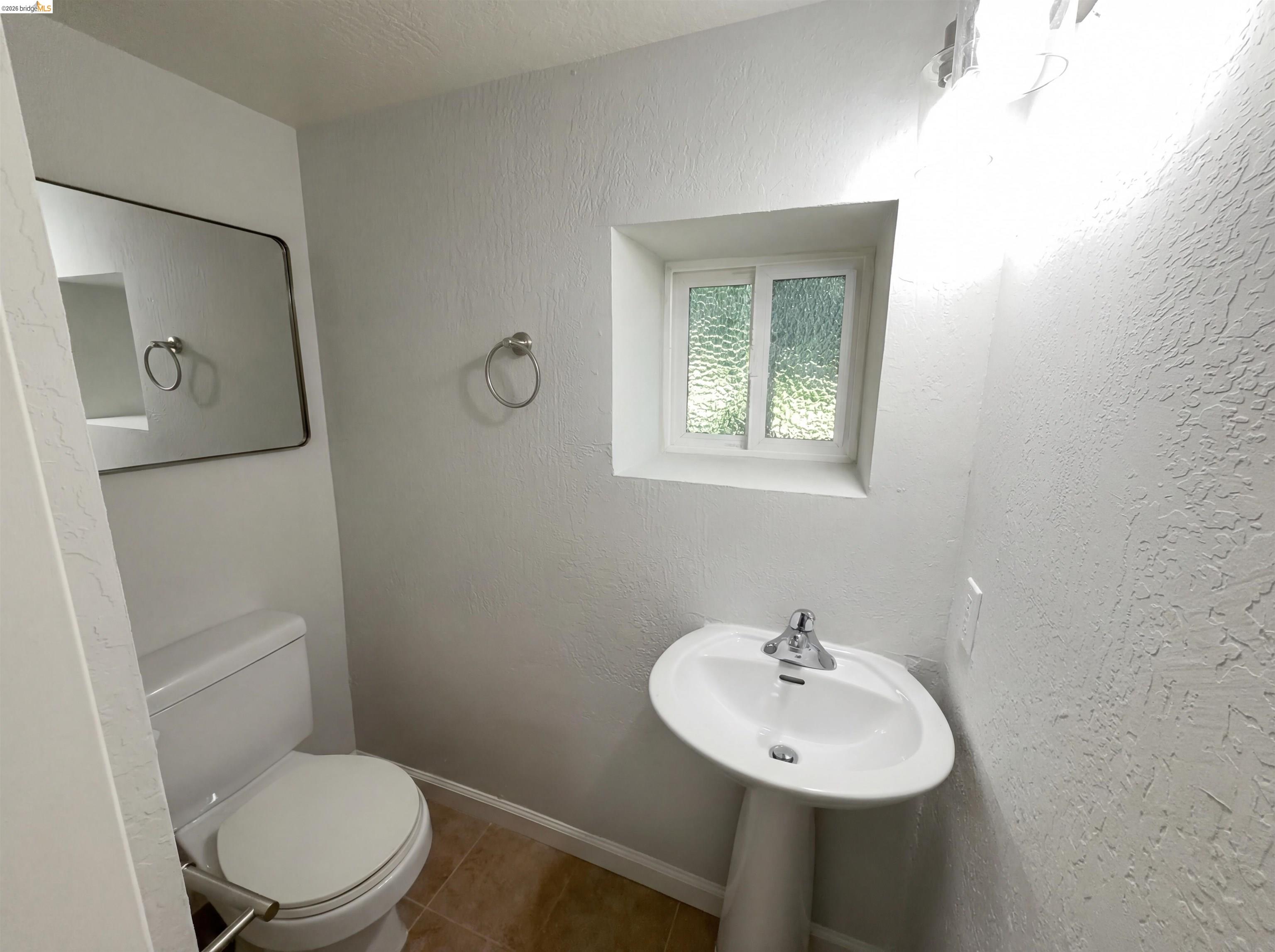 Detail Gallery Image 34 of 42 For 2291 Yale St, Martinez,  CA 94553 - 2 Beds | 2/1 Baths