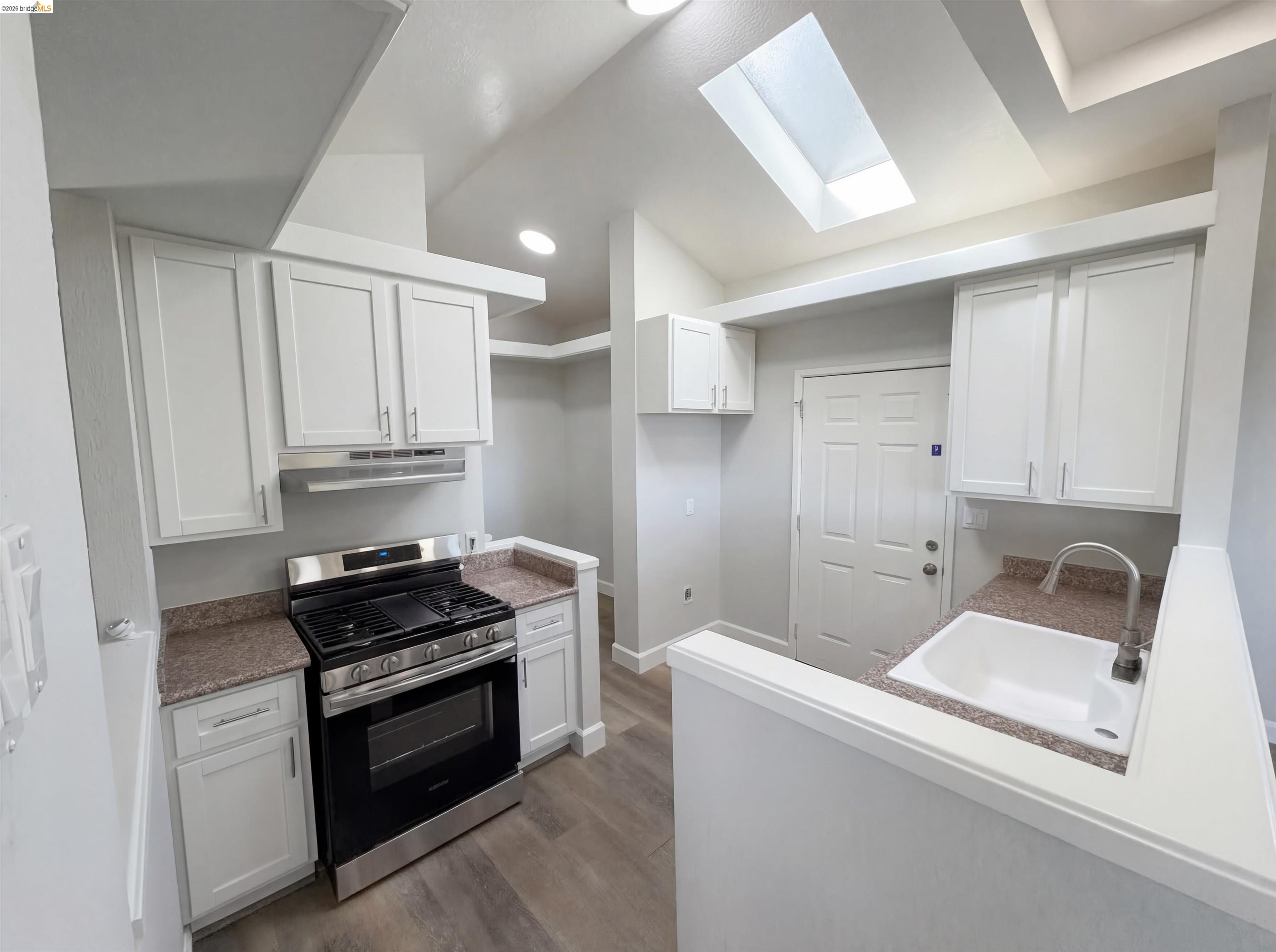 Detail Gallery Image 36 of 42 For 2291 Yale St, Martinez,  CA 94553 - 2 Beds | 2/1 Baths