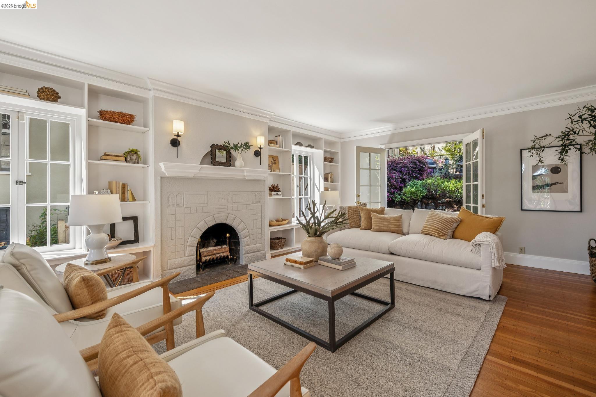 Detail Gallery Image 14 of 59 For 900 Rosemount Rd, Oakland,  CA 94610 - 3 Beds | 2 Baths