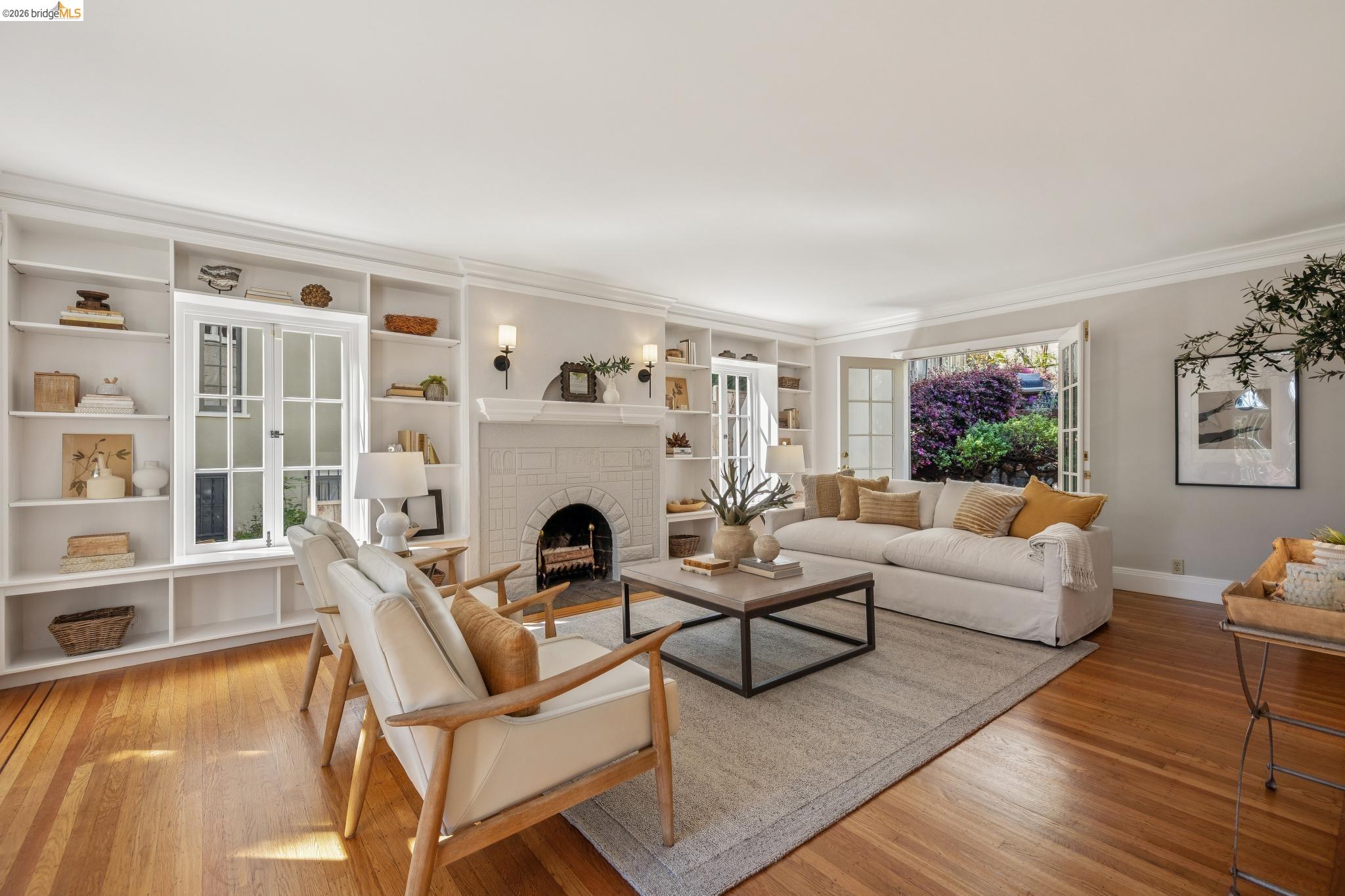 Detail Gallery Image 15 of 59 For 900 Rosemount Rd, Oakland,  CA 94610 - 3 Beds | 2 Baths