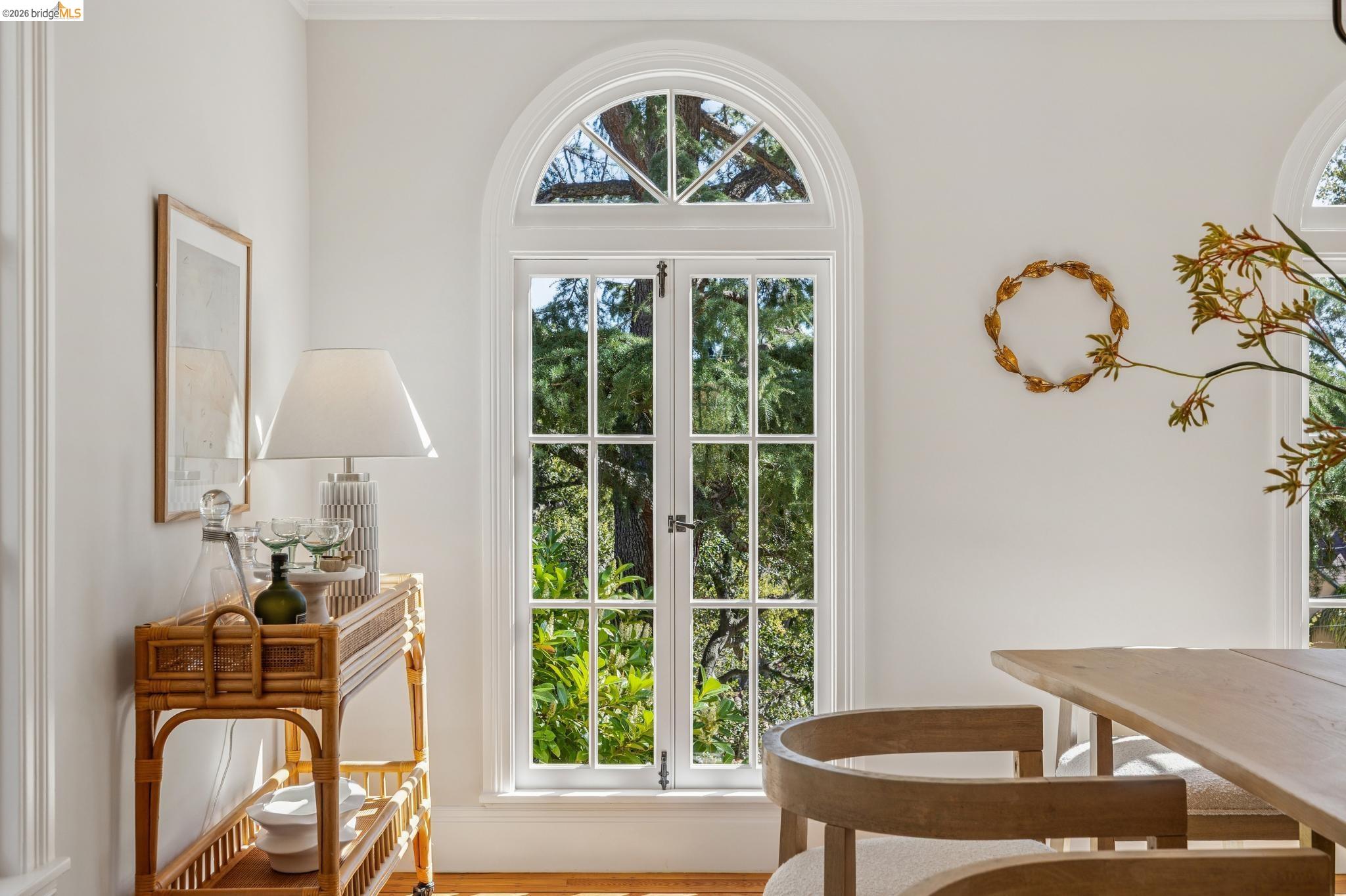 Detail Gallery Image 24 of 59 For 900 Rosemount Rd, Oakland,  CA 94610 - 3 Beds | 2 Baths