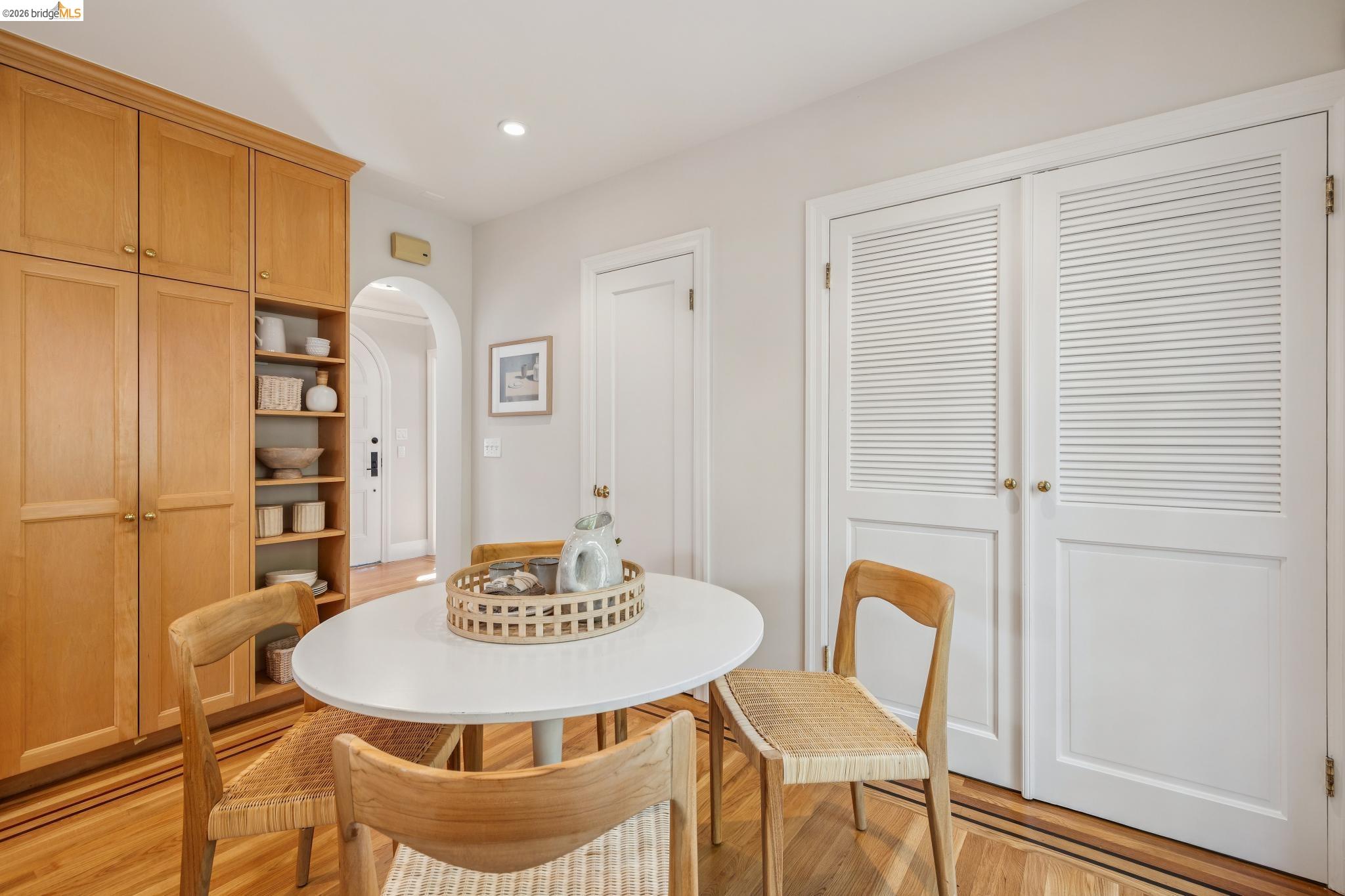 Detail Gallery Image 33 of 59 For 900 Rosemount Rd, Oakland,  CA 94610 - 3 Beds | 2 Baths