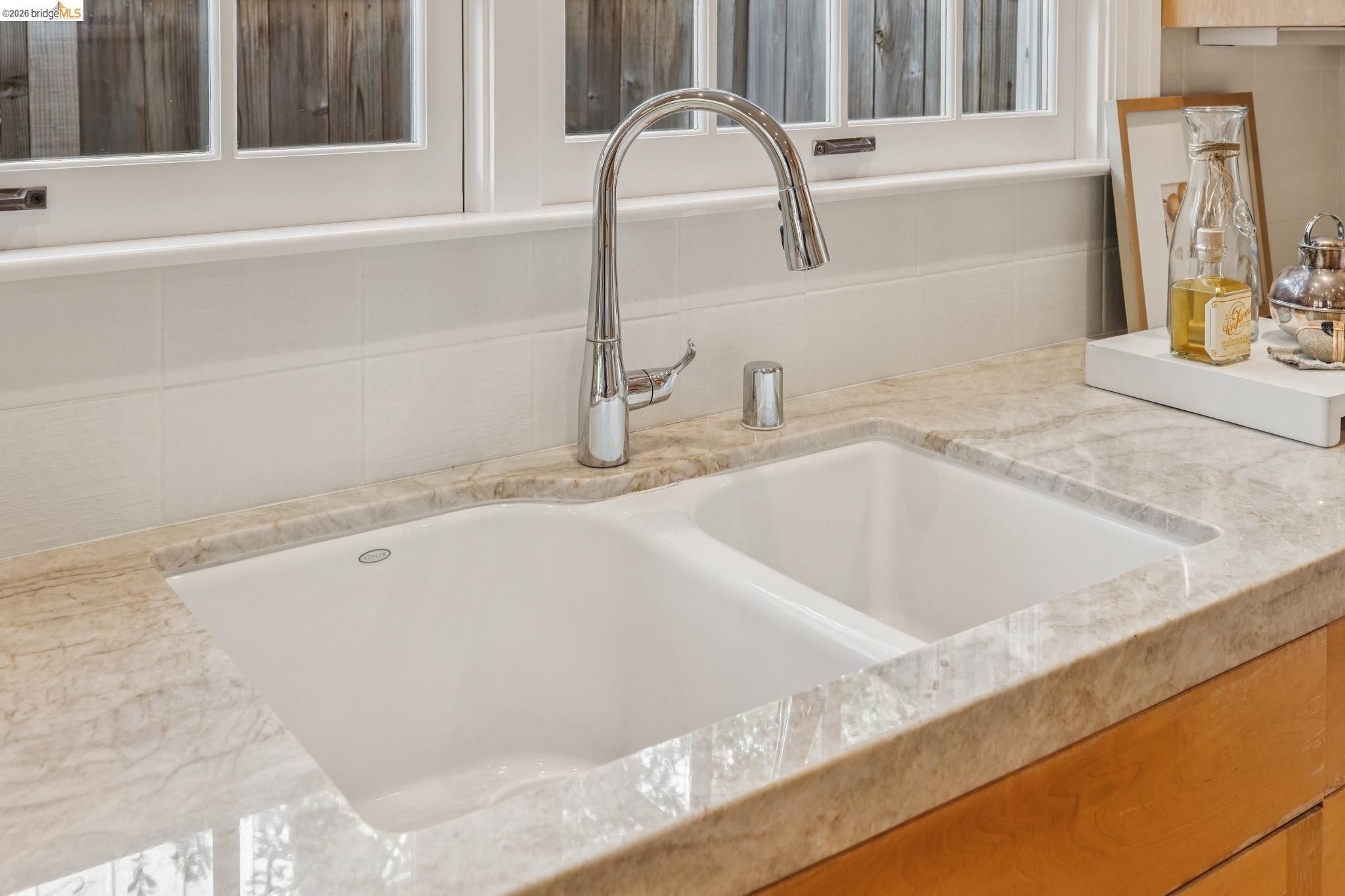 Detail Gallery Image 39 of 59 For 900 Rosemount Rd, Oakland,  CA 94610 - 3 Beds | 2 Baths