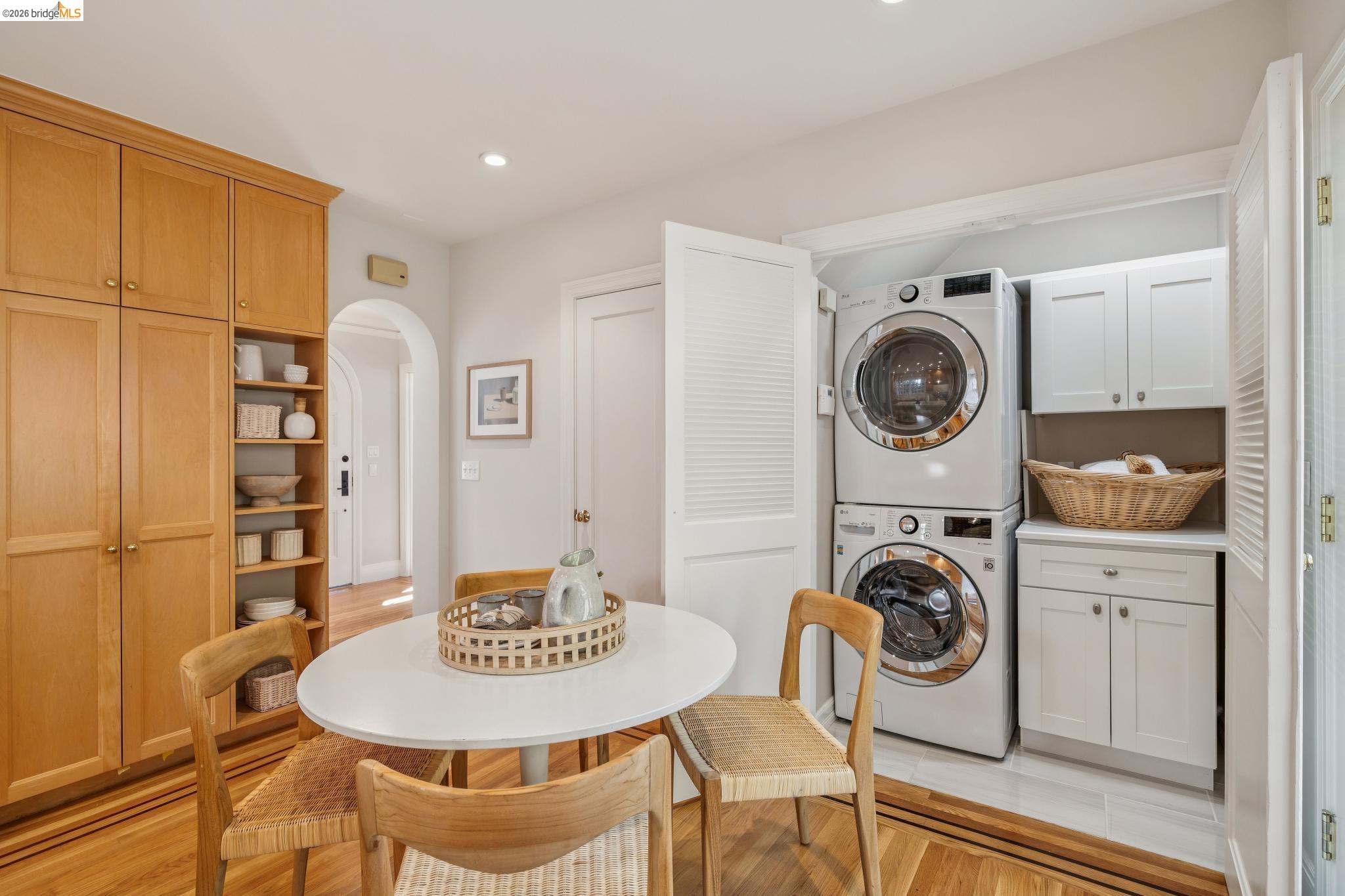 Detail Gallery Image 41 of 59 For 900 Rosemount Rd, Oakland,  CA 94610 - 3 Beds | 2 Baths