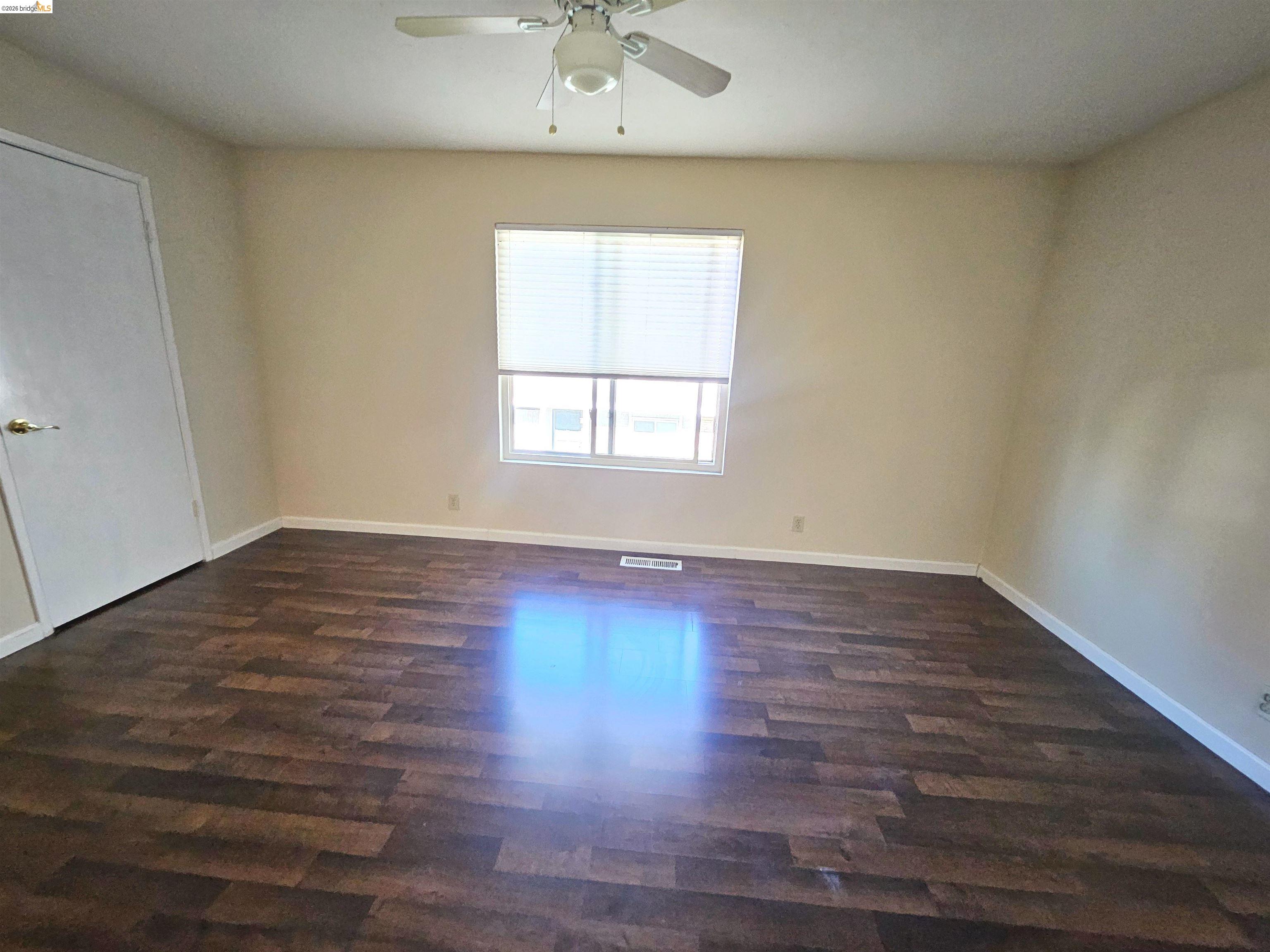 Detail Gallery Image 11 of 24 For 3715 Northwood Dr #G,  Concord,  CA 94520 - 3 Beds | 2 Baths